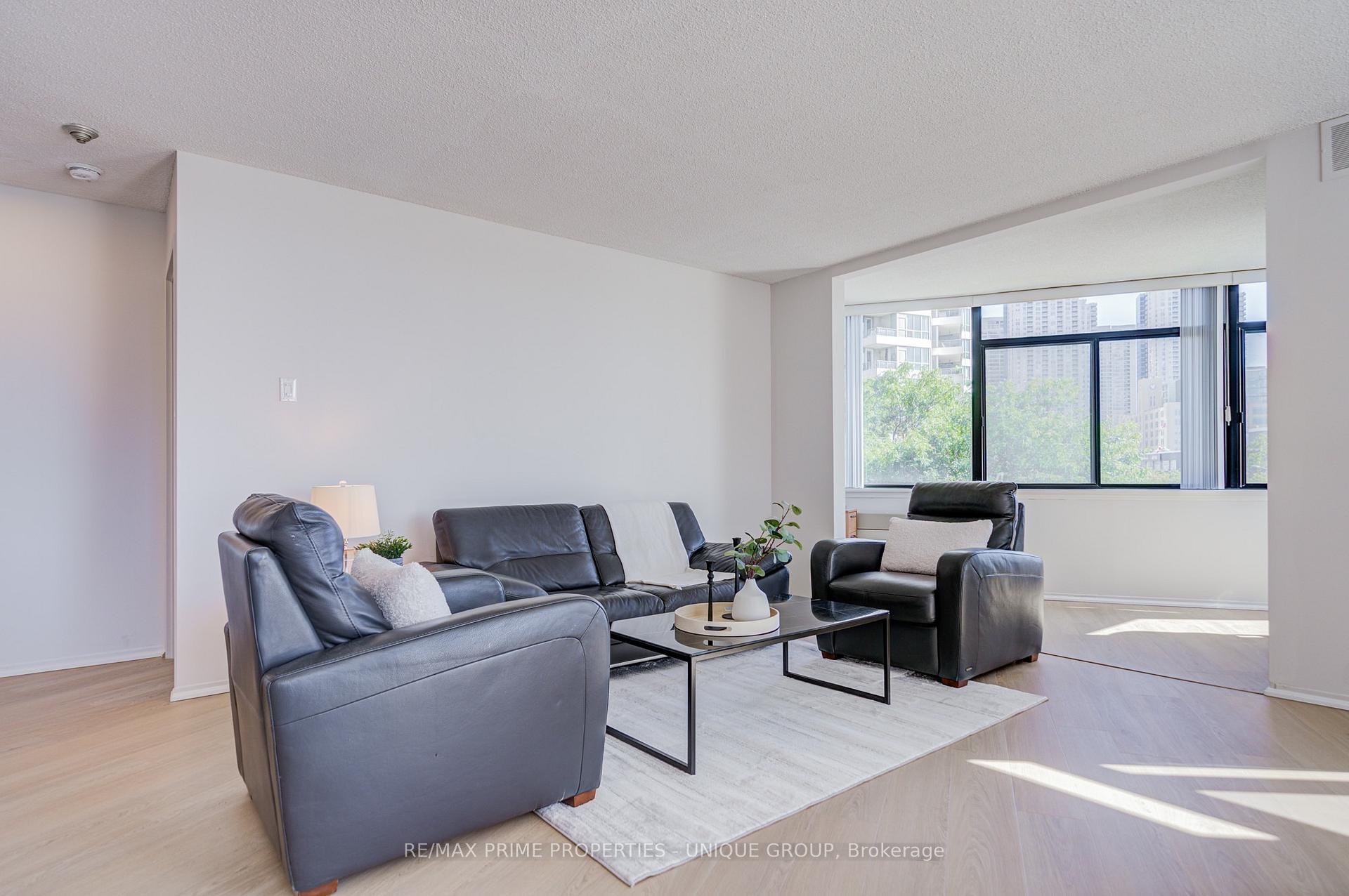 Photo 7 of Unit 301, 250 Queens Quay W, Toronto, Waterfront Communities — HOMEH