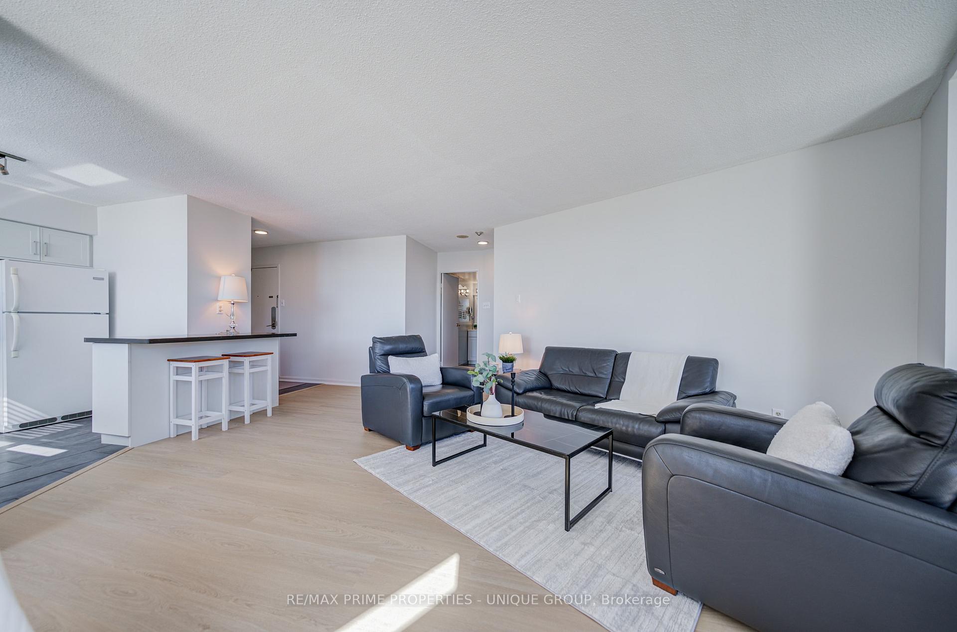 Photo 9 of Unit 301, 250 Queens Quay W, Toronto, Waterfront Communities — HOMEH