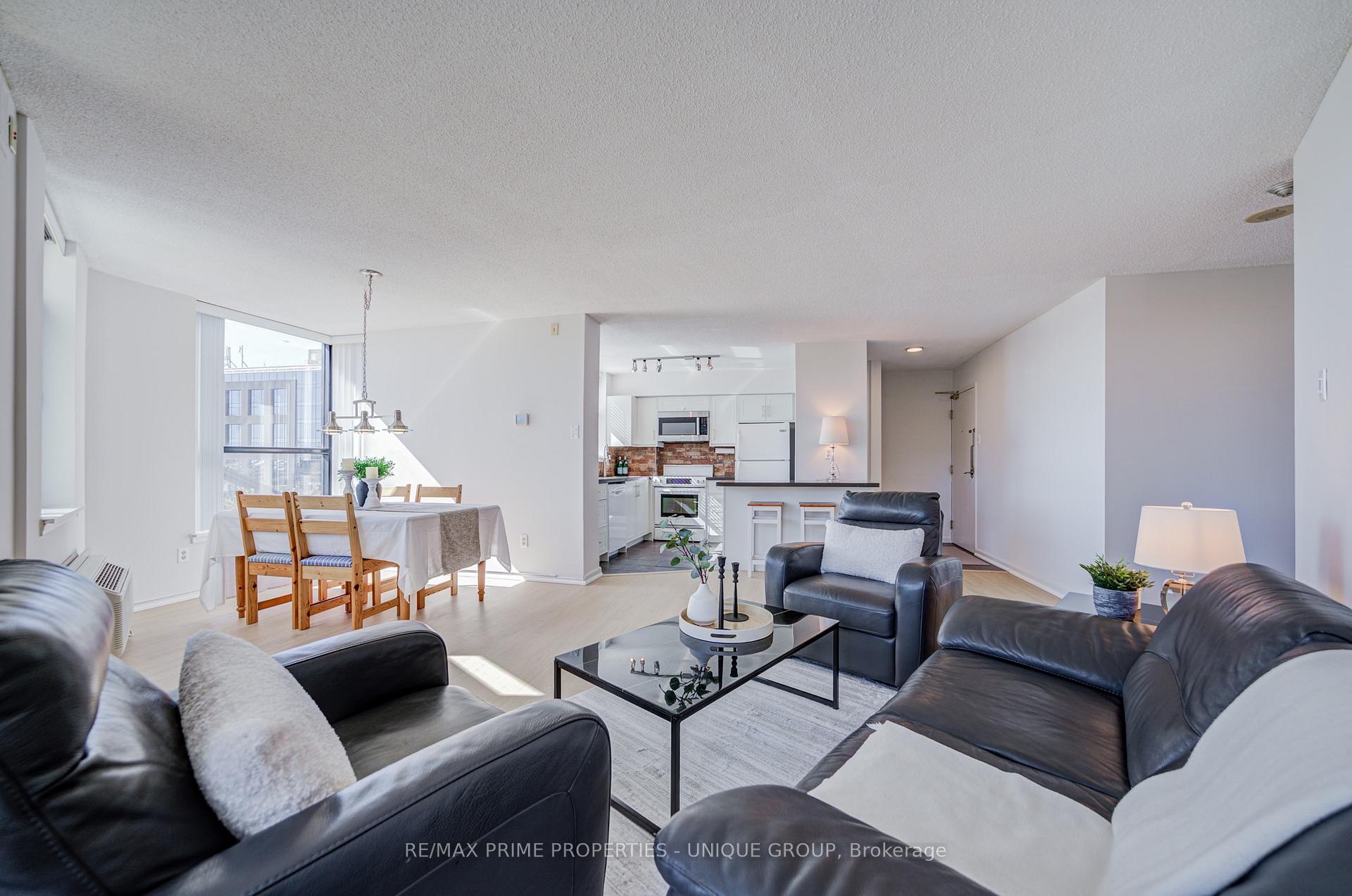 Photo 10 of Unit 301, 250 Queens Quay W, Toronto, Waterfront Communities — HOMEH