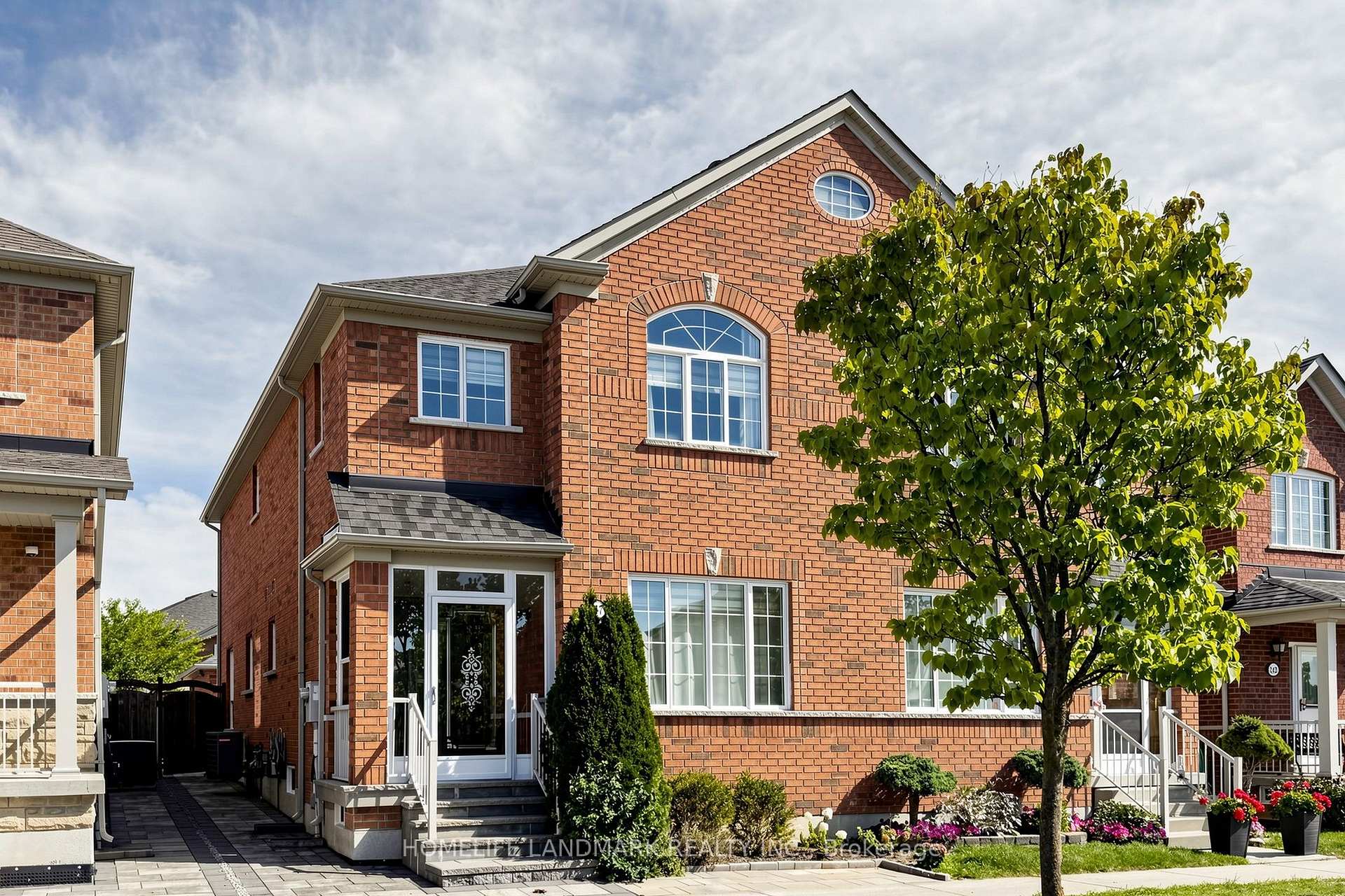 Photo 2 of 247 Mingay Avenue, Markham, Wismer — HOMEH