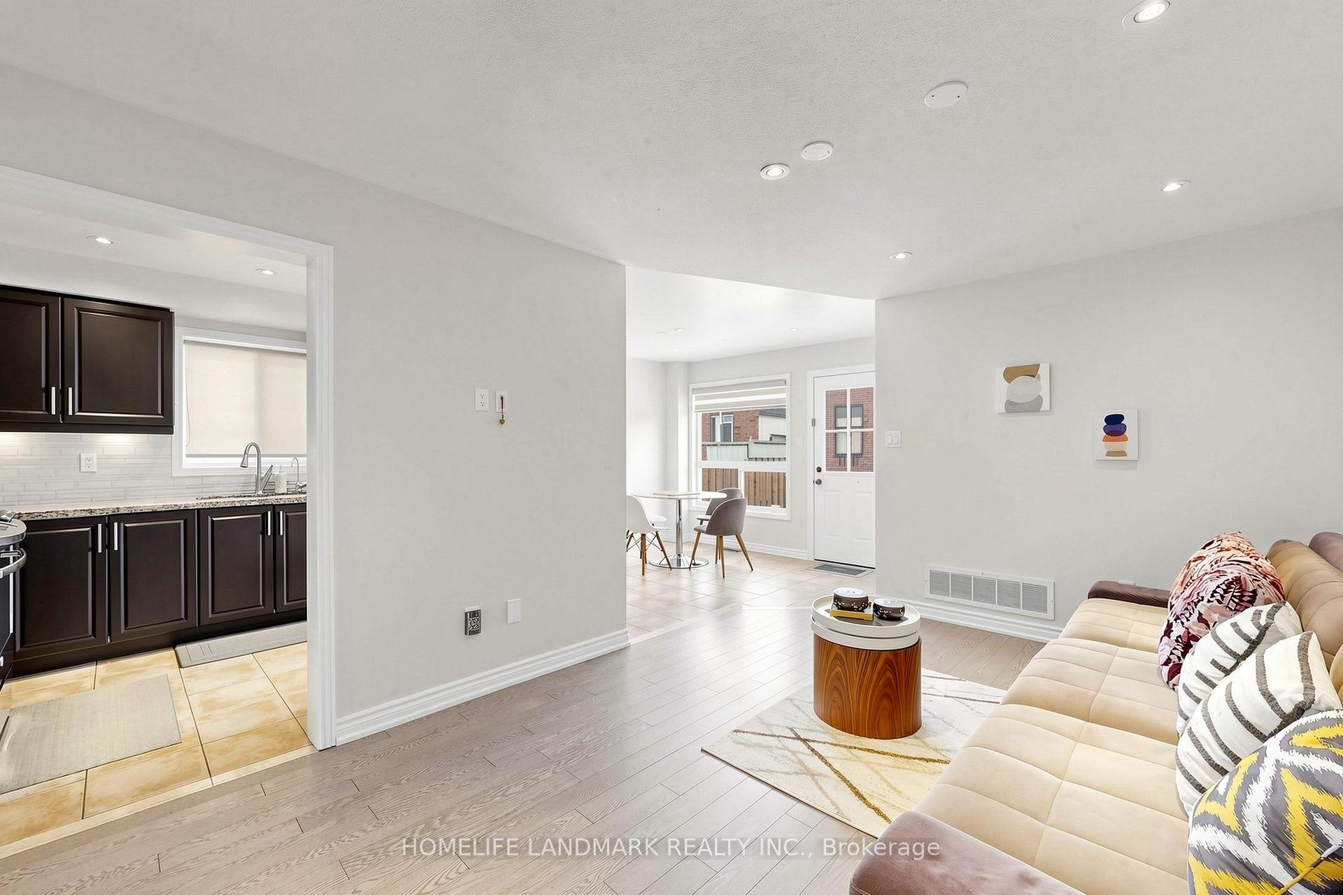 Photo 12 of 247 Mingay Avenue, Markham, Wismer — HOMEH