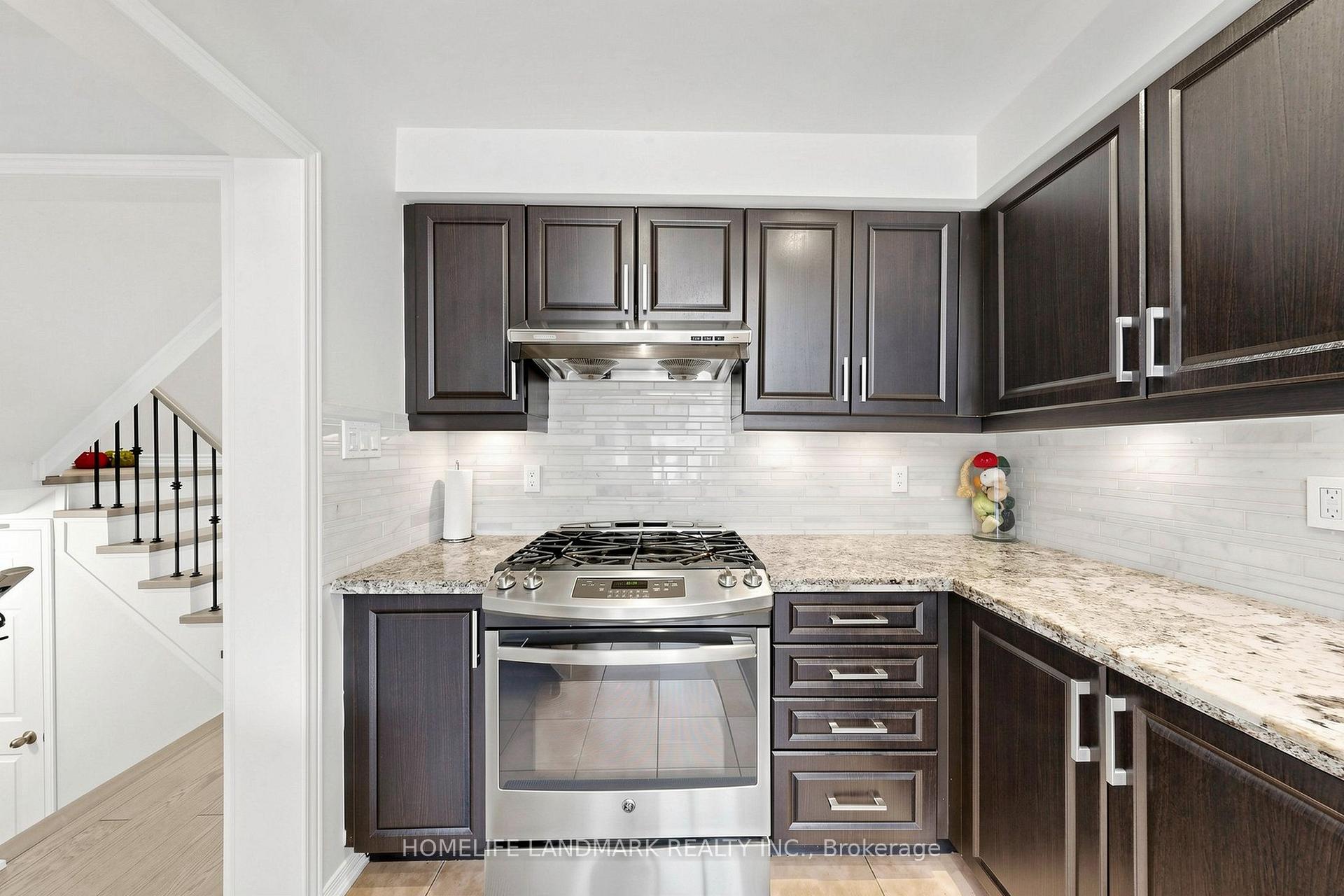 Photo 17 of 247 Mingay Avenue, Markham, Wismer — HOMEH