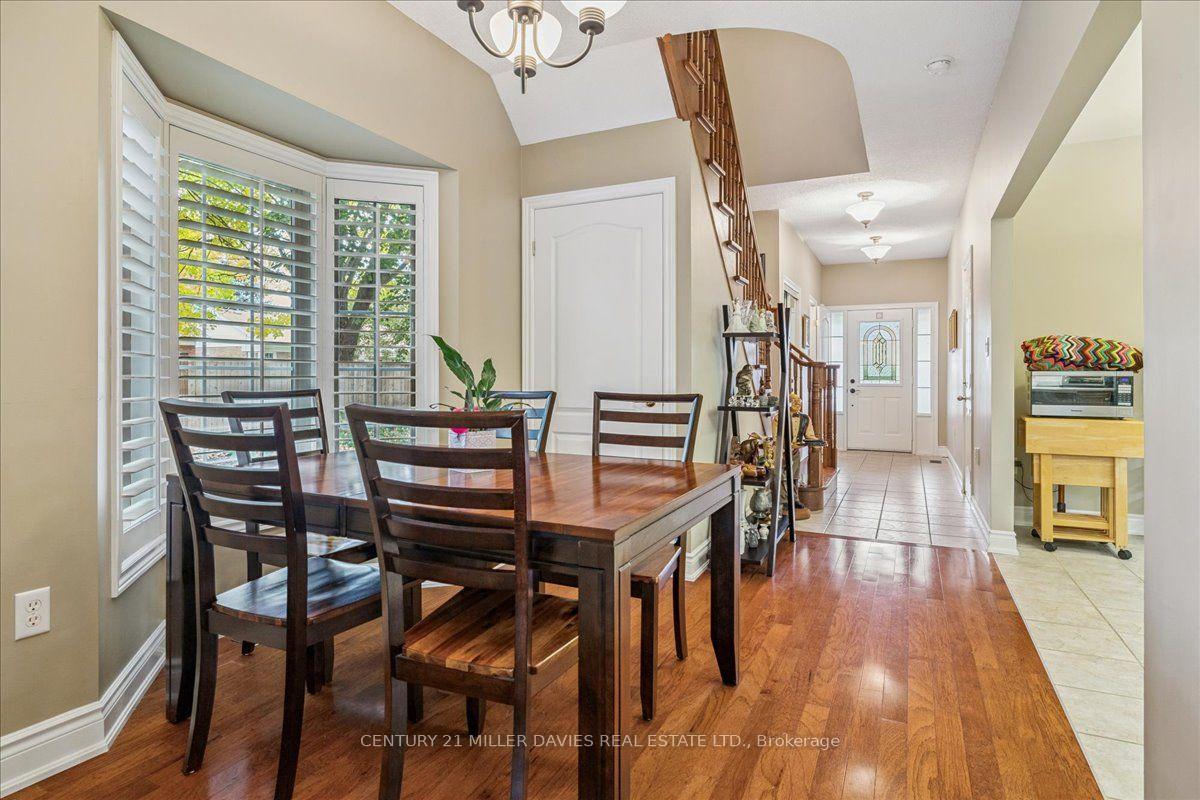 Photo 10 of Unit 8, 1019 North Shore Boulevard, Burlington, LaSalle — HOMEH