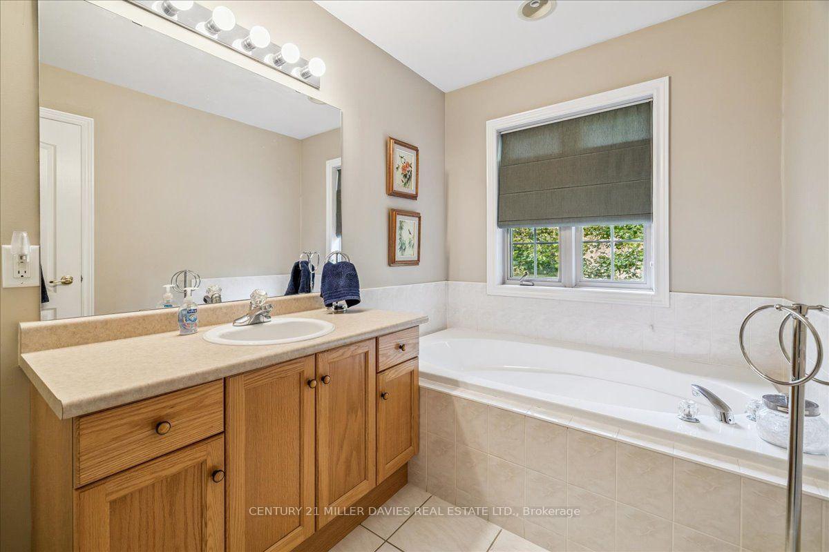 Photo 27 of Unit 8, 1019 North Shore Boulevard, Burlington, LaSalle — HOMEH