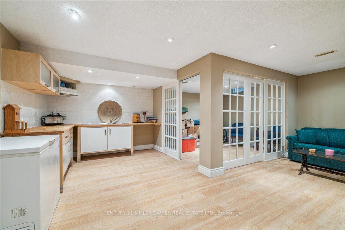 Photo 38 of Unit 8, 1019 North Shore Boulevard, Burlington, LaSalle — HOMEH