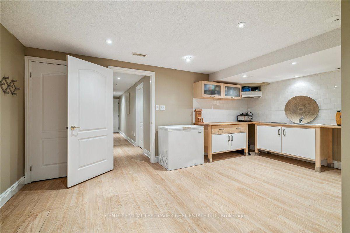 Photo 41 of Unit 8, 1019 North Shore Boulevard, Burlington, LaSalle — HOMEH