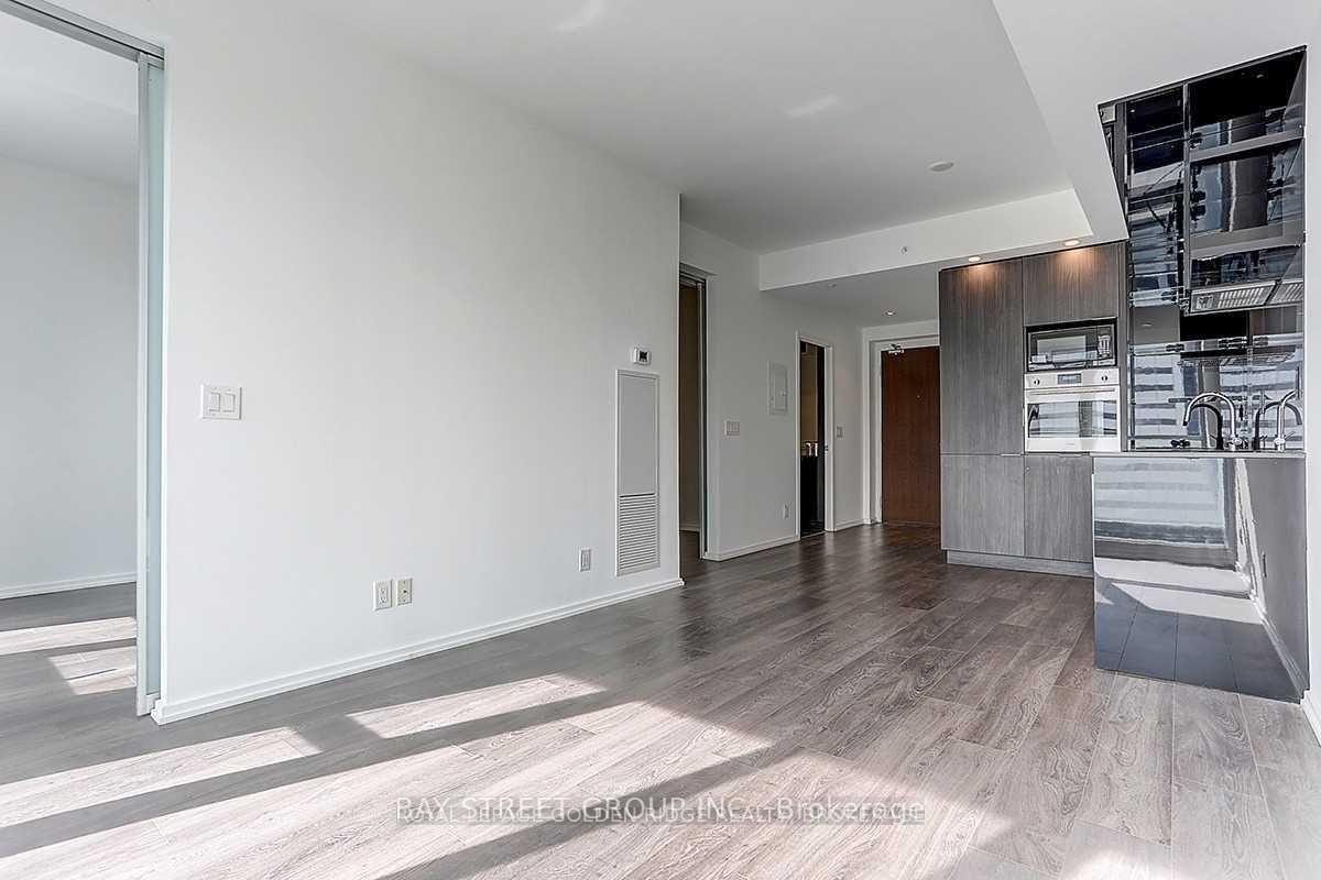 Photo 5 of Unit 4209, 70 Temperance Street, Toronto, Bay Street Corridor — HOMEH