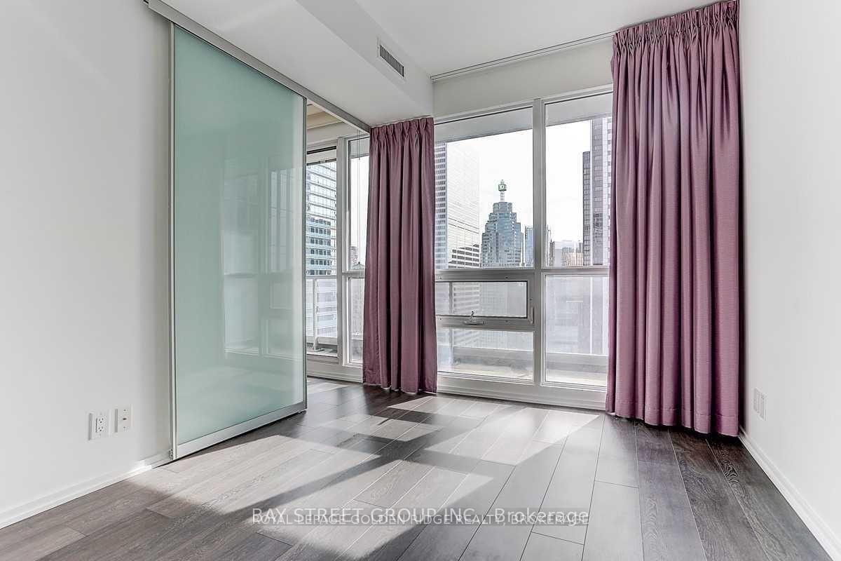 Photo 11 of Unit 4209, 70 Temperance Street, Toronto, Bay Street Corridor — HOMEH
