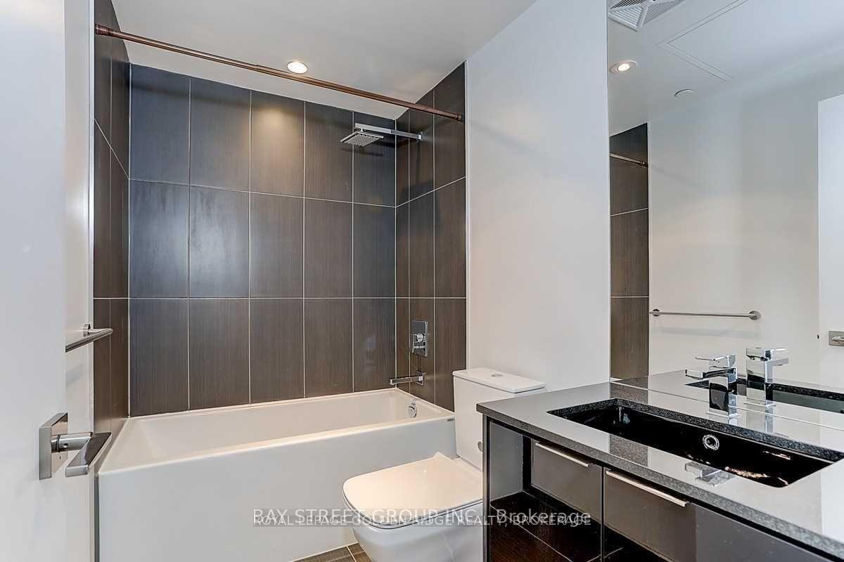 Photo 14 of Unit 4209, 70 Temperance Street, Toronto, Bay Street Corridor — HOMEH
