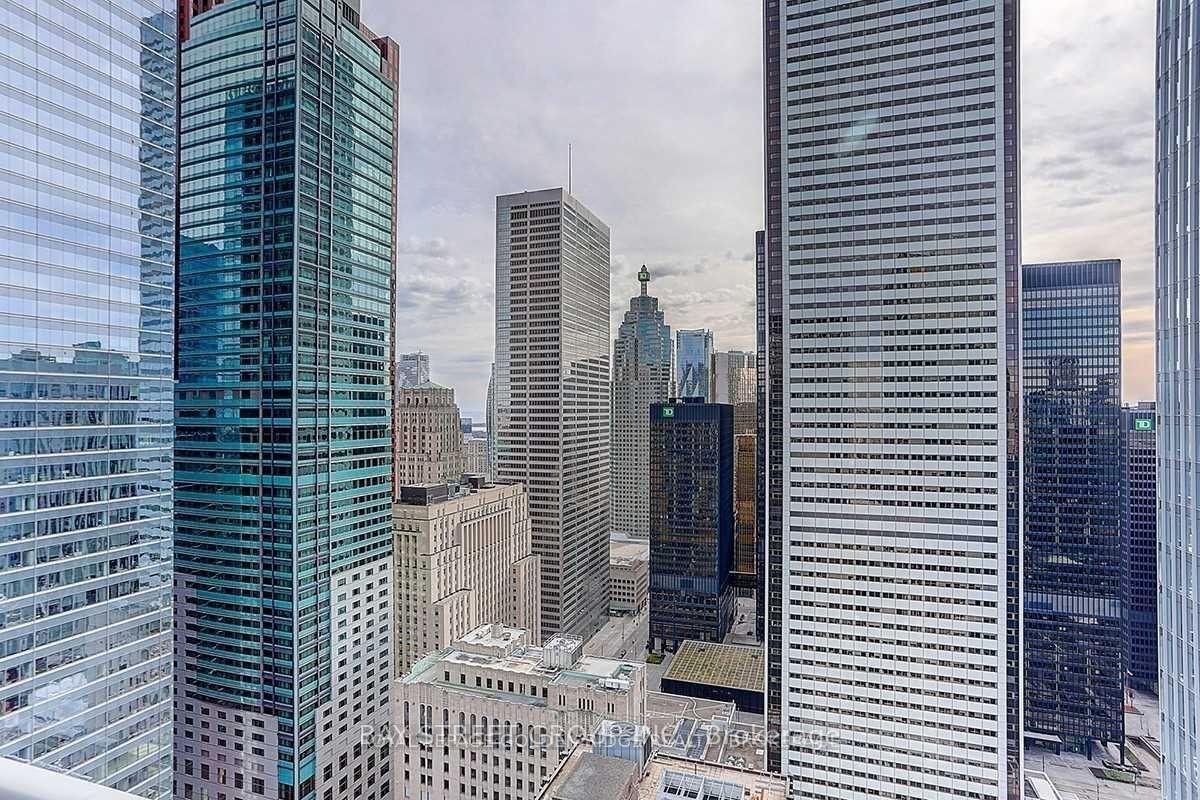 Photo 17 of Unit 4209, 70 Temperance Street, Toronto, Bay Street Corridor — HOMEH