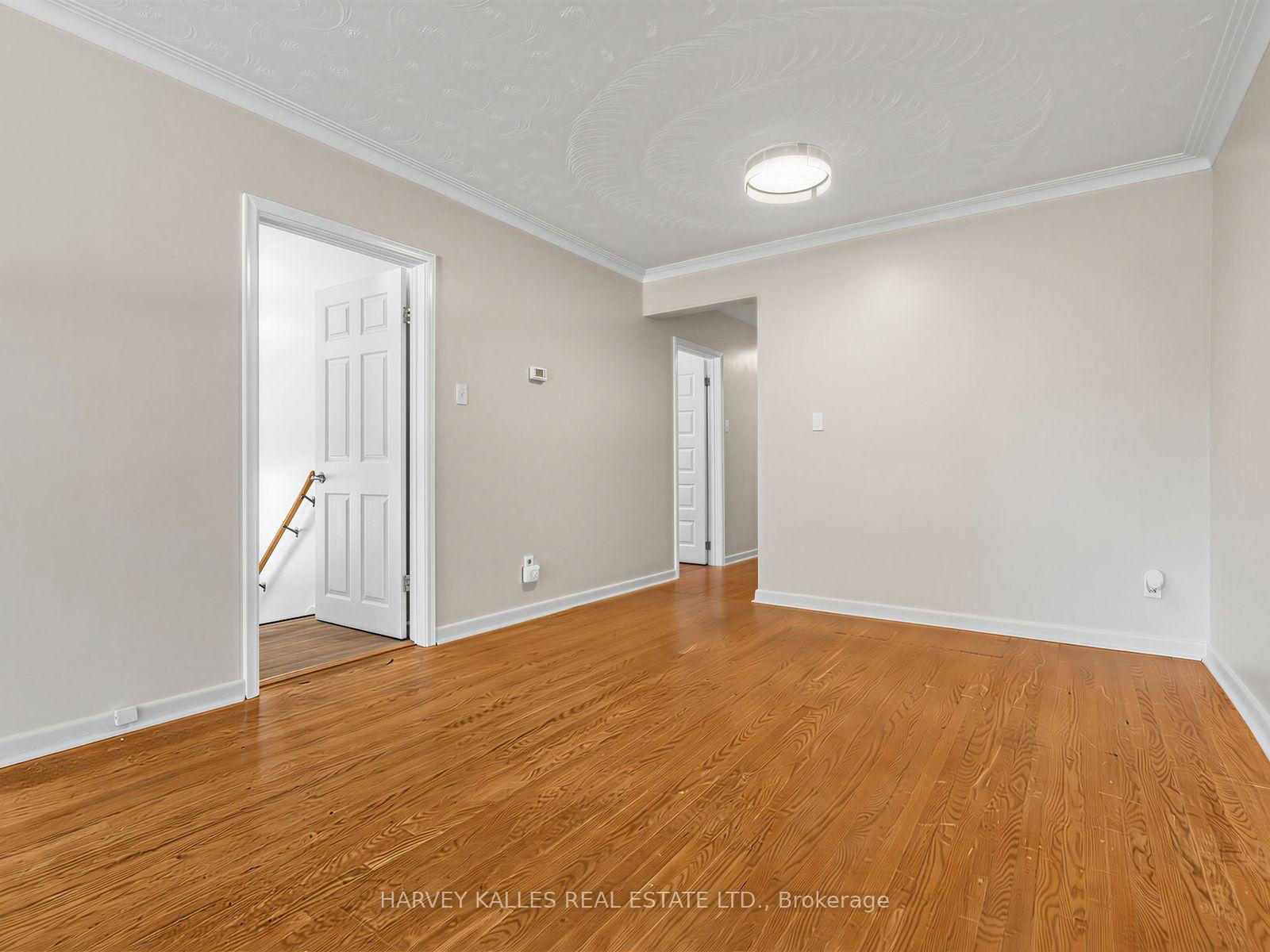 Photo 15 of 70 Pintail Crescent, North York, Parkwoods-Donalda — HOMEH