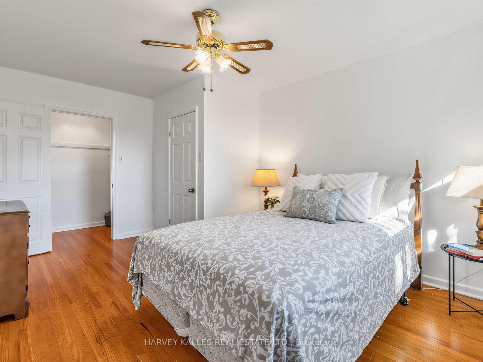 Photo 18 of 70 Pintail Crescent, North York, Parkwoods-Donalda — HOMEH