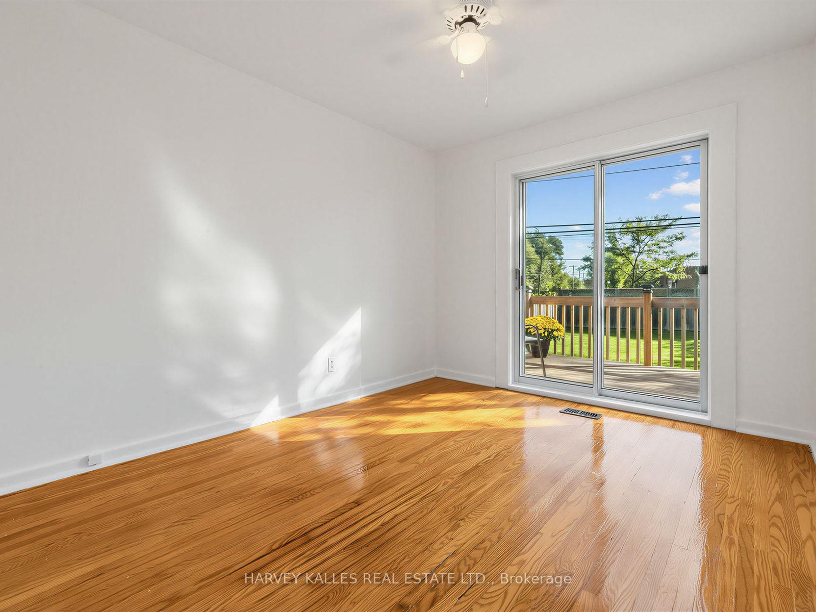 Photo 20 of 70 Pintail Crescent, North York, Parkwoods-Donalda — HOMEH
