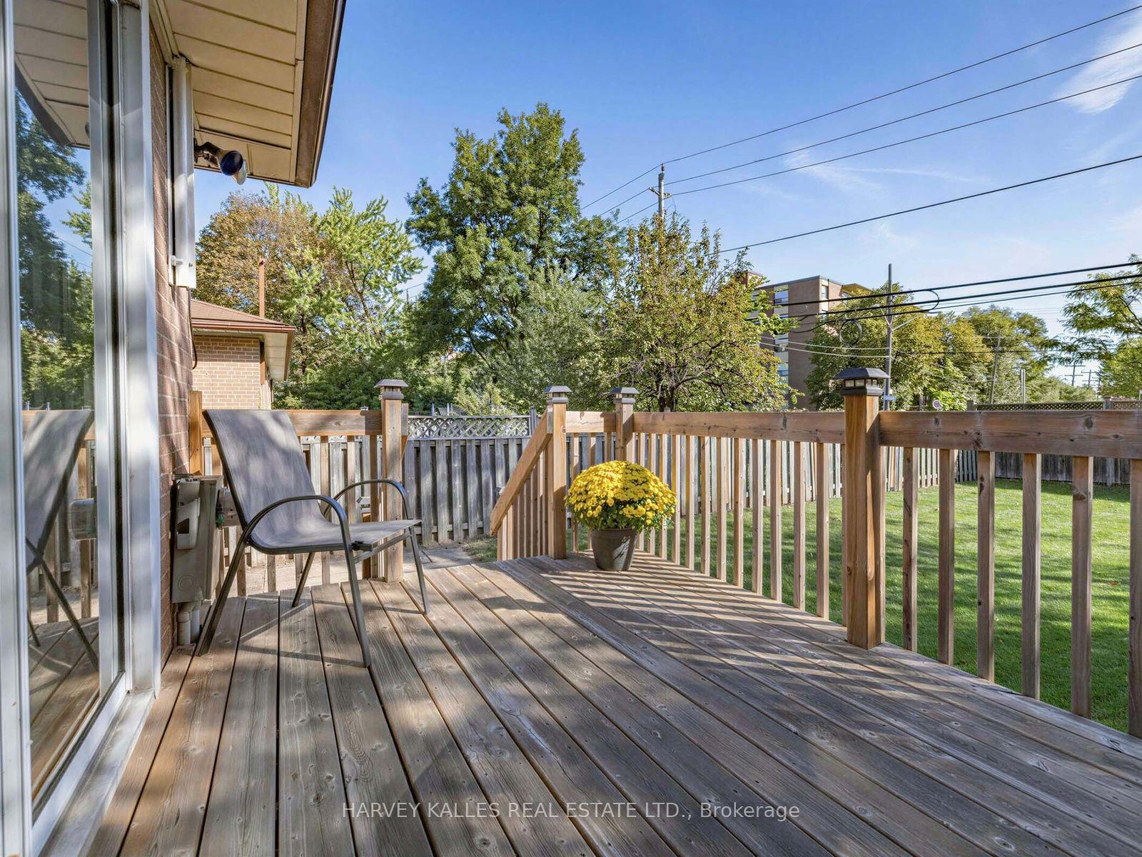 Photo 21 of 70 Pintail Crescent, North York, Parkwoods-Donalda — HOMEH