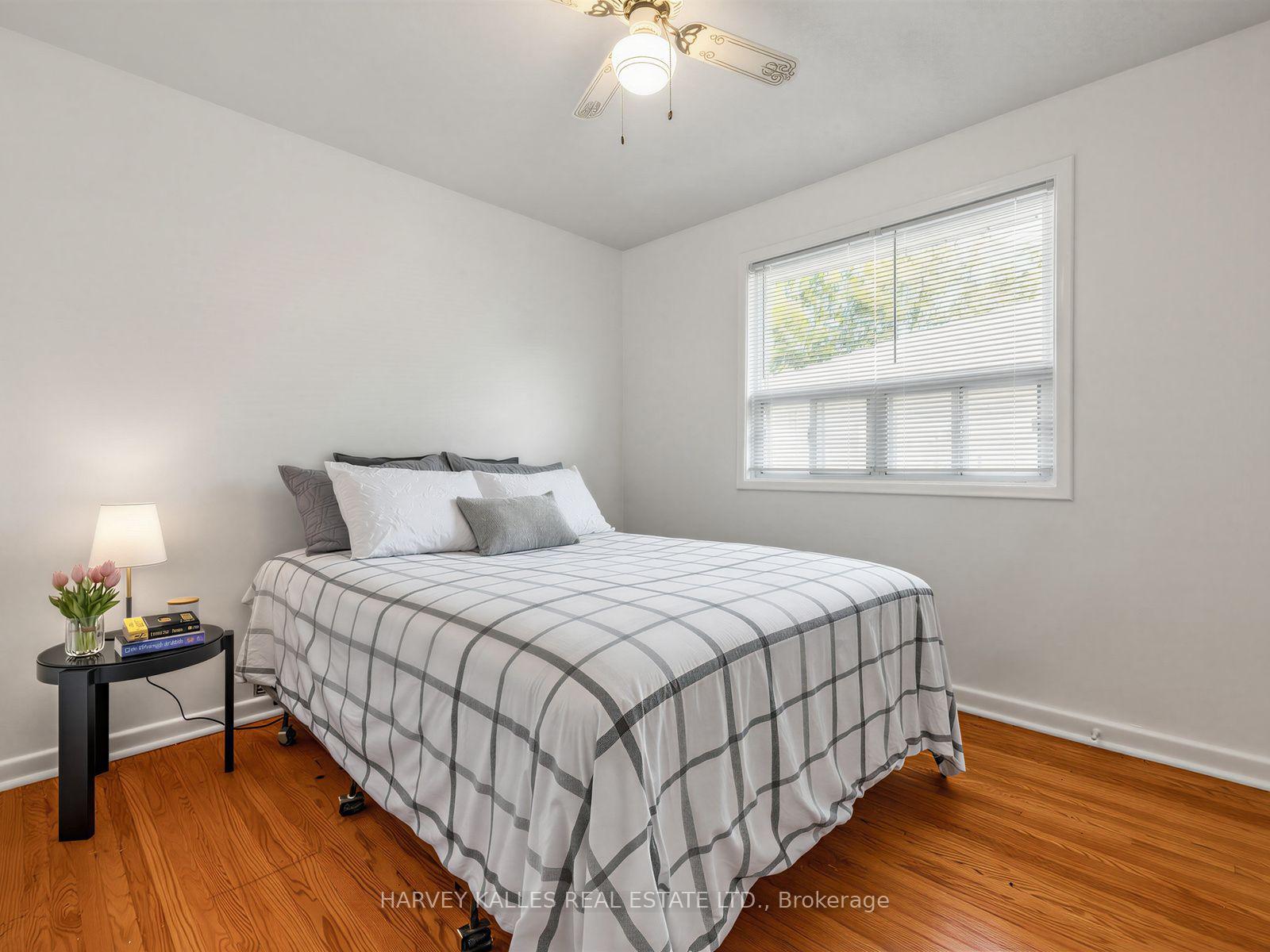 Photo 22 of 70 Pintail Crescent, North York, Parkwoods-Donalda — HOMEH