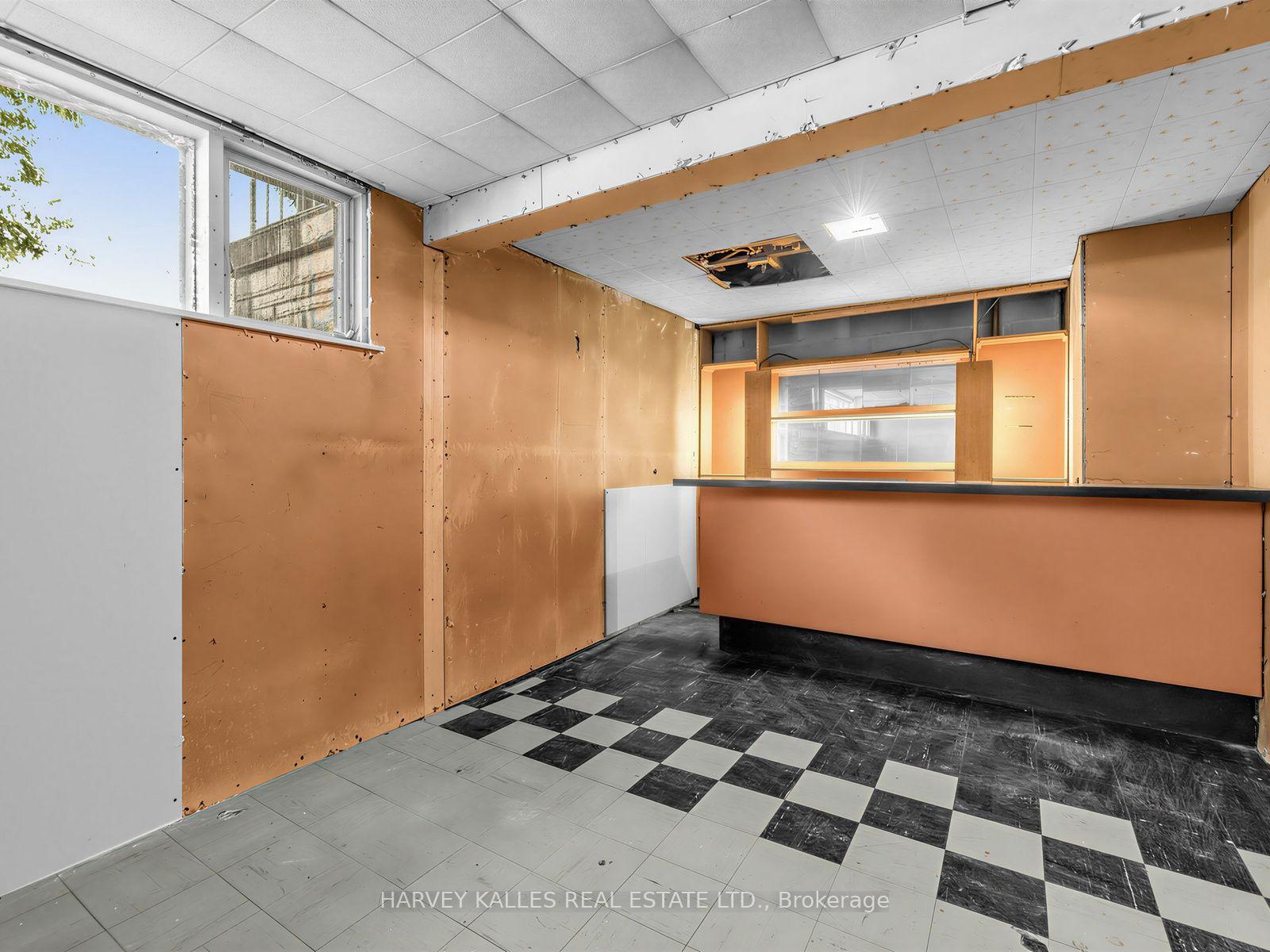 Photo 27 of 70 Pintail Crescent, North York, Parkwoods-Donalda — HOMEH