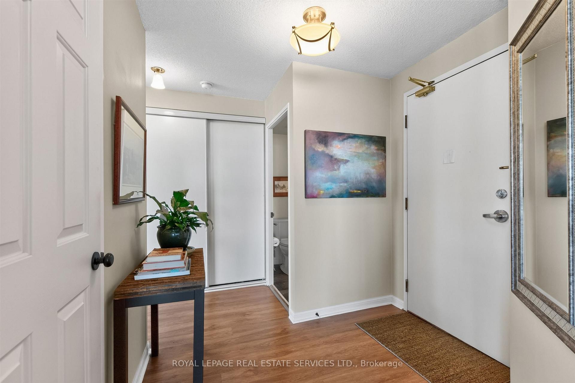 Photo 3 of Unit 1711, 101 Subway Crescent, Etobicoke, Islington-City Centre West — HOMEH