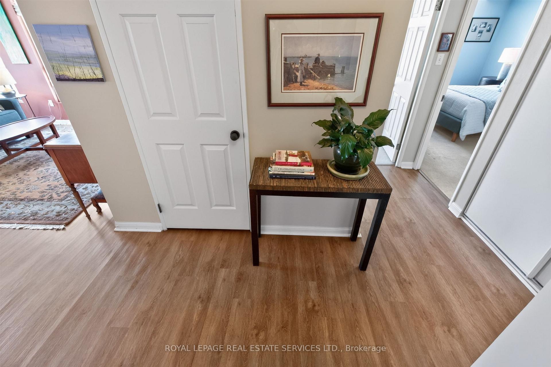 Photo 4 of Unit 1711, 101 Subway Crescent, Etobicoke, Islington-City Centre West — HOMEH