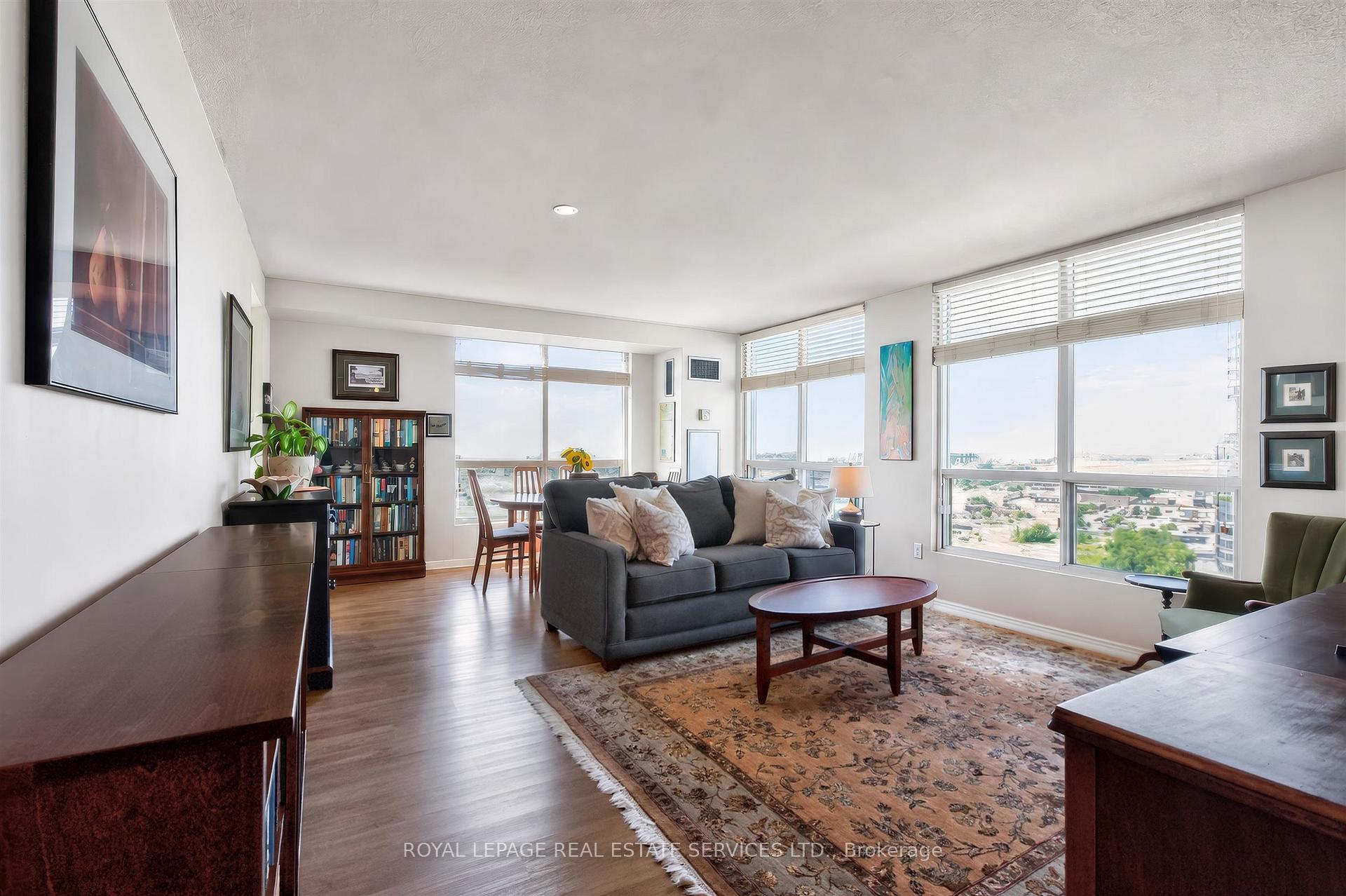 Photo 5 of Unit 1711, 101 Subway Crescent, Etobicoke, Islington-City Centre West — HOMEH
