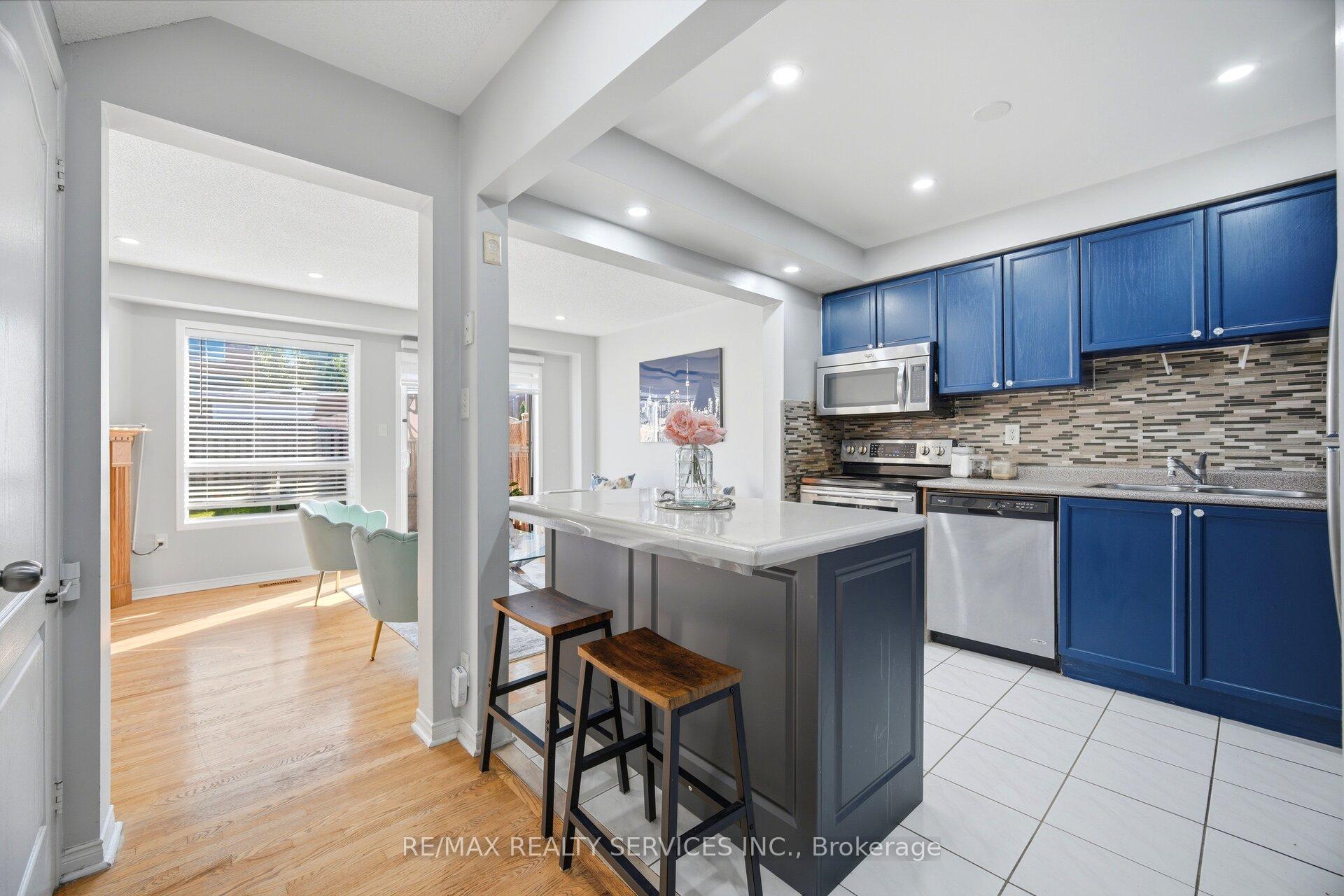 Photo 20 of 29 Lonestar Crescent, Brampton, Fletcher's Meadow — HOMEH
