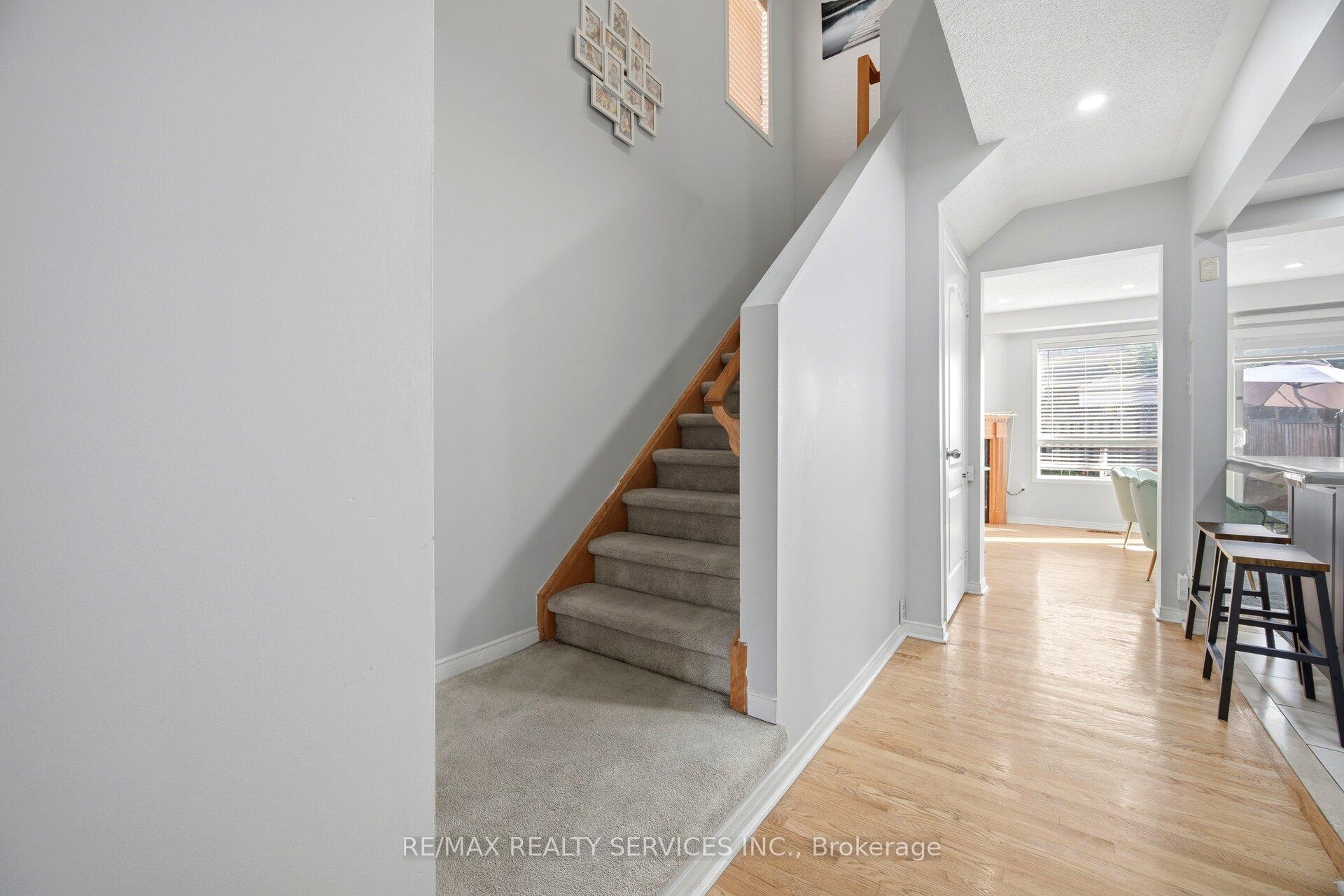 Photo 22 of 29 Lonestar Crescent, Brampton, Fletcher's Meadow — HOMEH