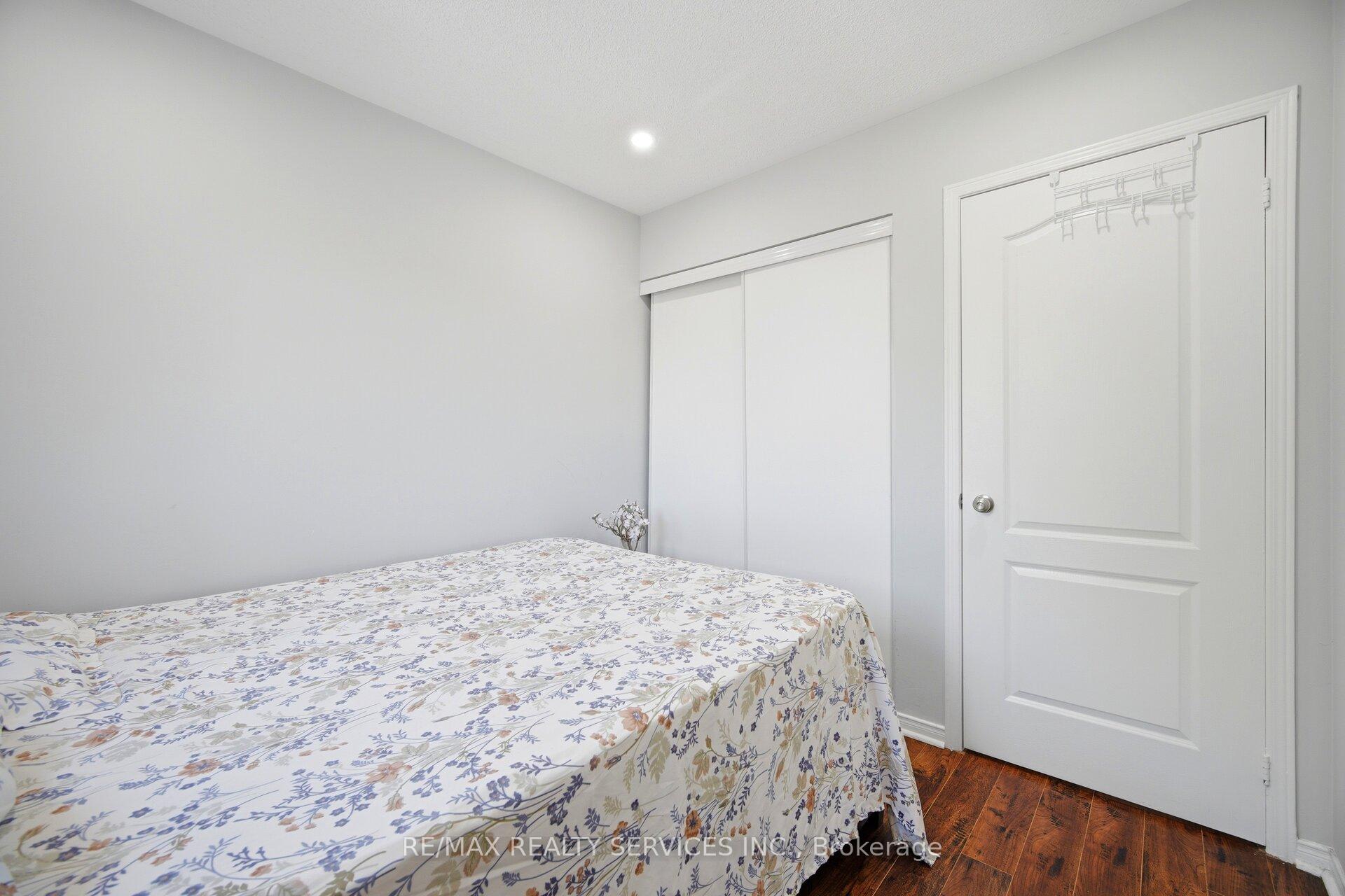 Photo 31 of 29 Lonestar Crescent, Brampton, Fletcher's Meadow — HOMEH