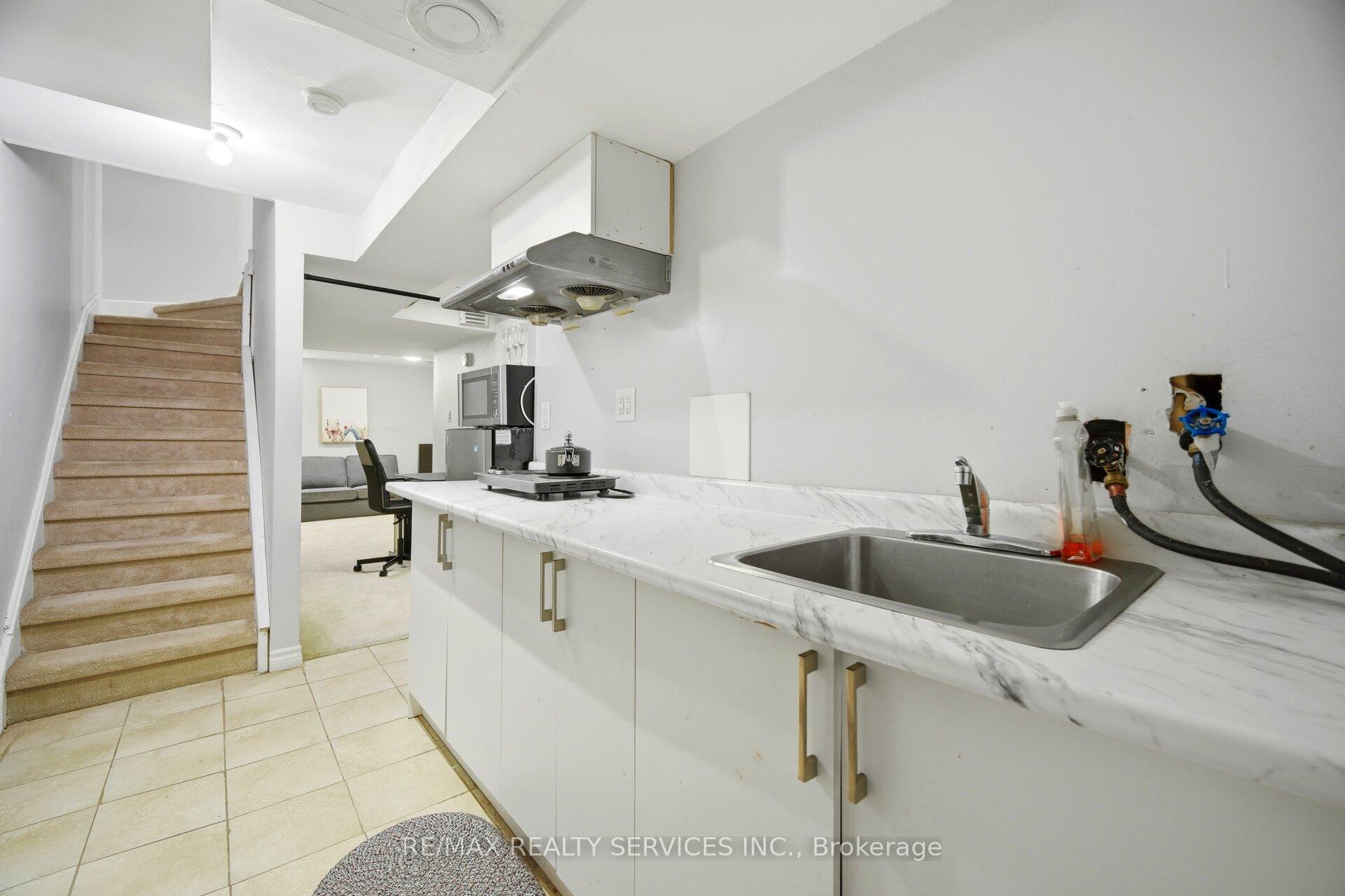 Photo 38 of 29 Lonestar Crescent, Brampton, Fletcher's Meadow — HOMEH