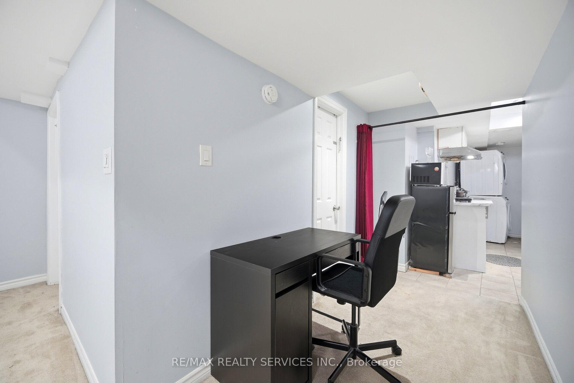 Photo 39 of 29 Lonestar Crescent, Brampton, Fletcher's Meadow — HOMEH