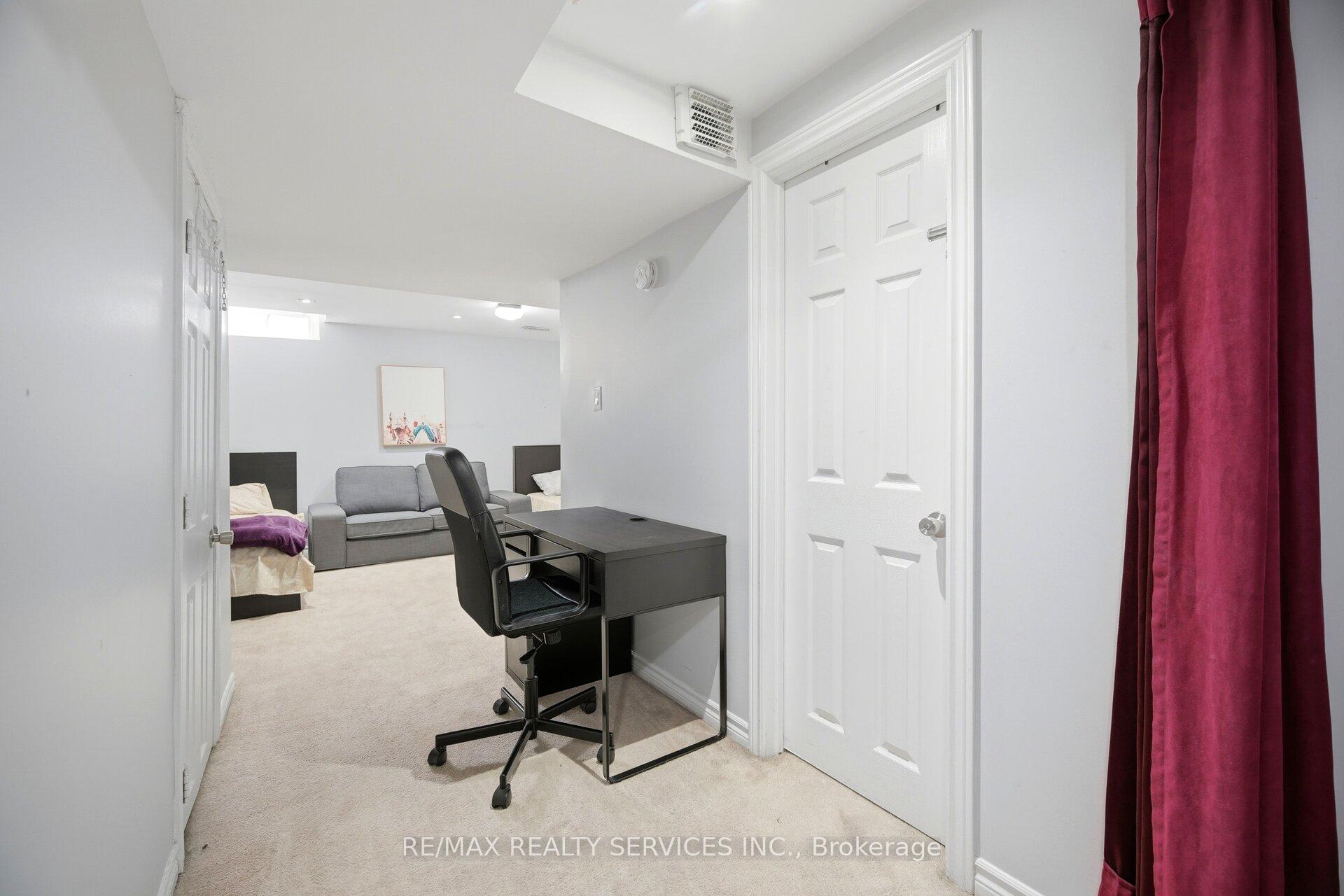 Photo 40 of 29 Lonestar Crescent, Brampton, Fletcher's Meadow — HOMEH