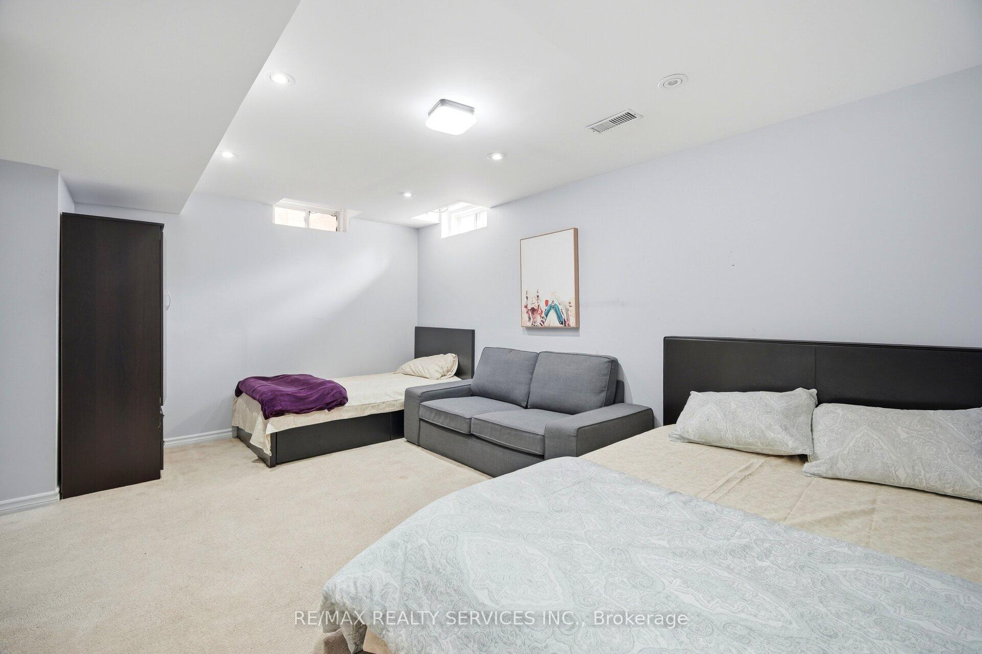 Photo 42 of 29 Lonestar Crescent, Brampton, Fletcher's Meadow — HOMEH