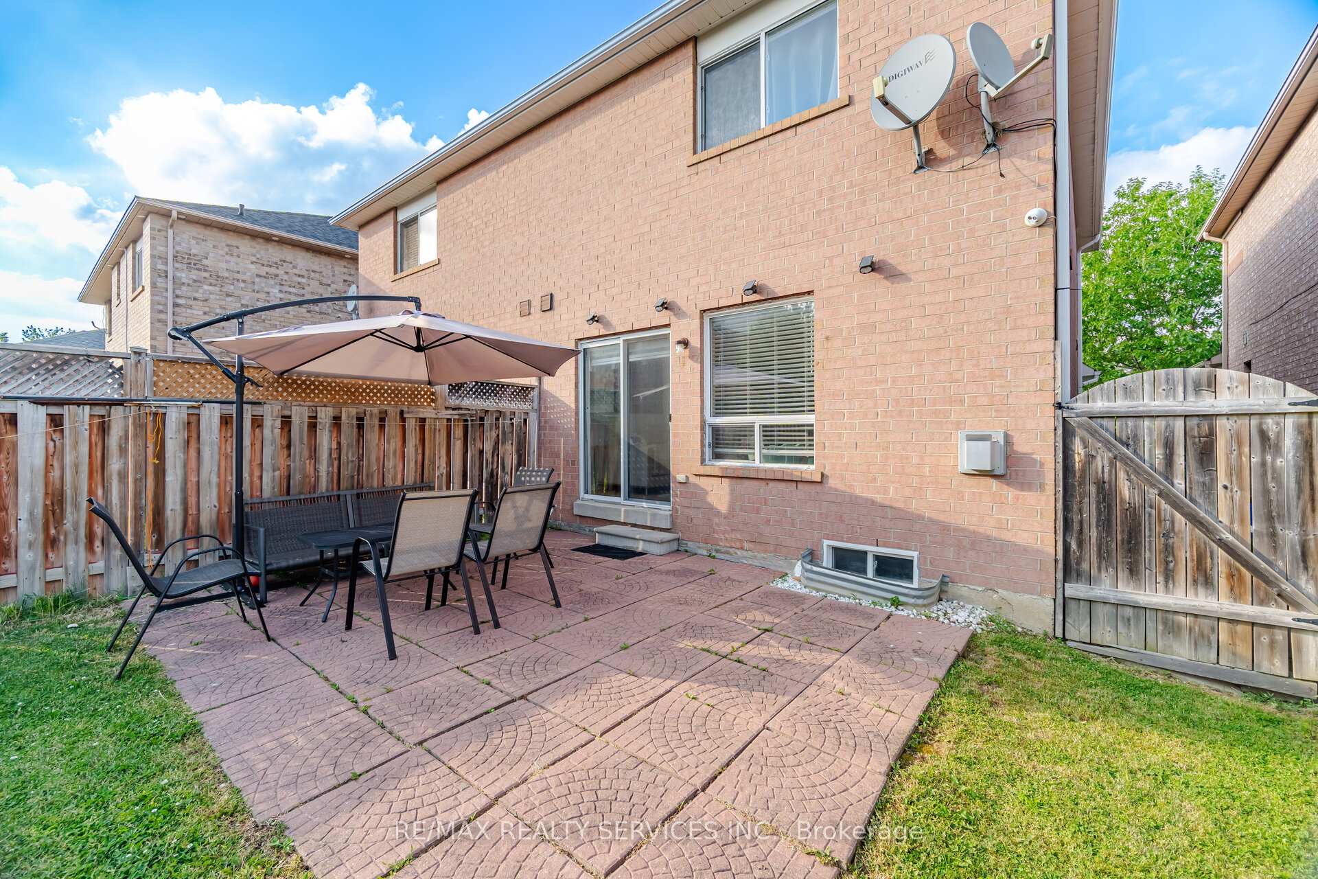 Photo 47 of 29 Lonestar Crescent, Brampton, Fletcher's Meadow — HOMEH