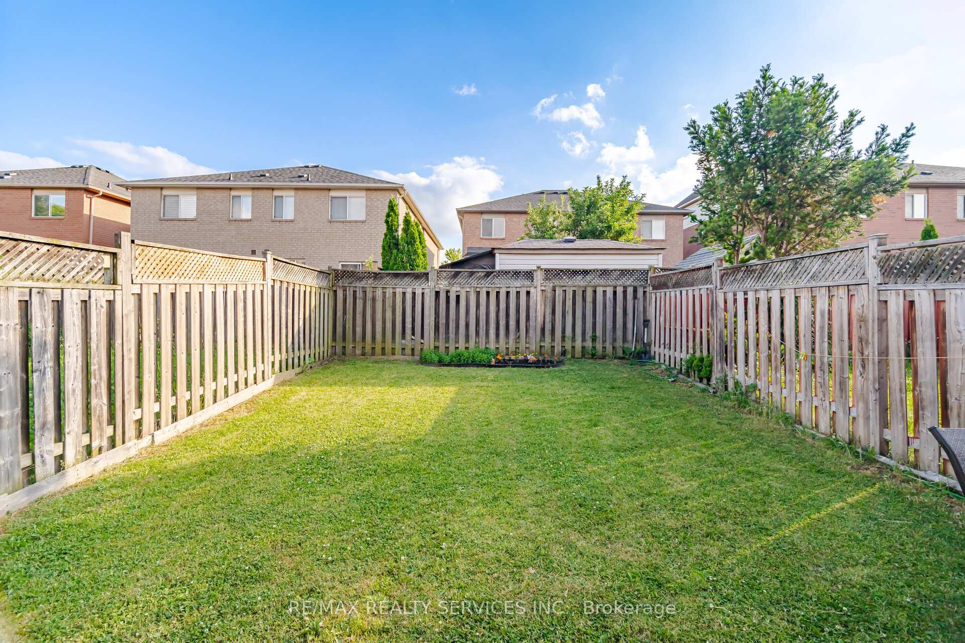 Photo 49 of 29 Lonestar Crescent, Brampton, Fletcher's Meadow — HOMEH