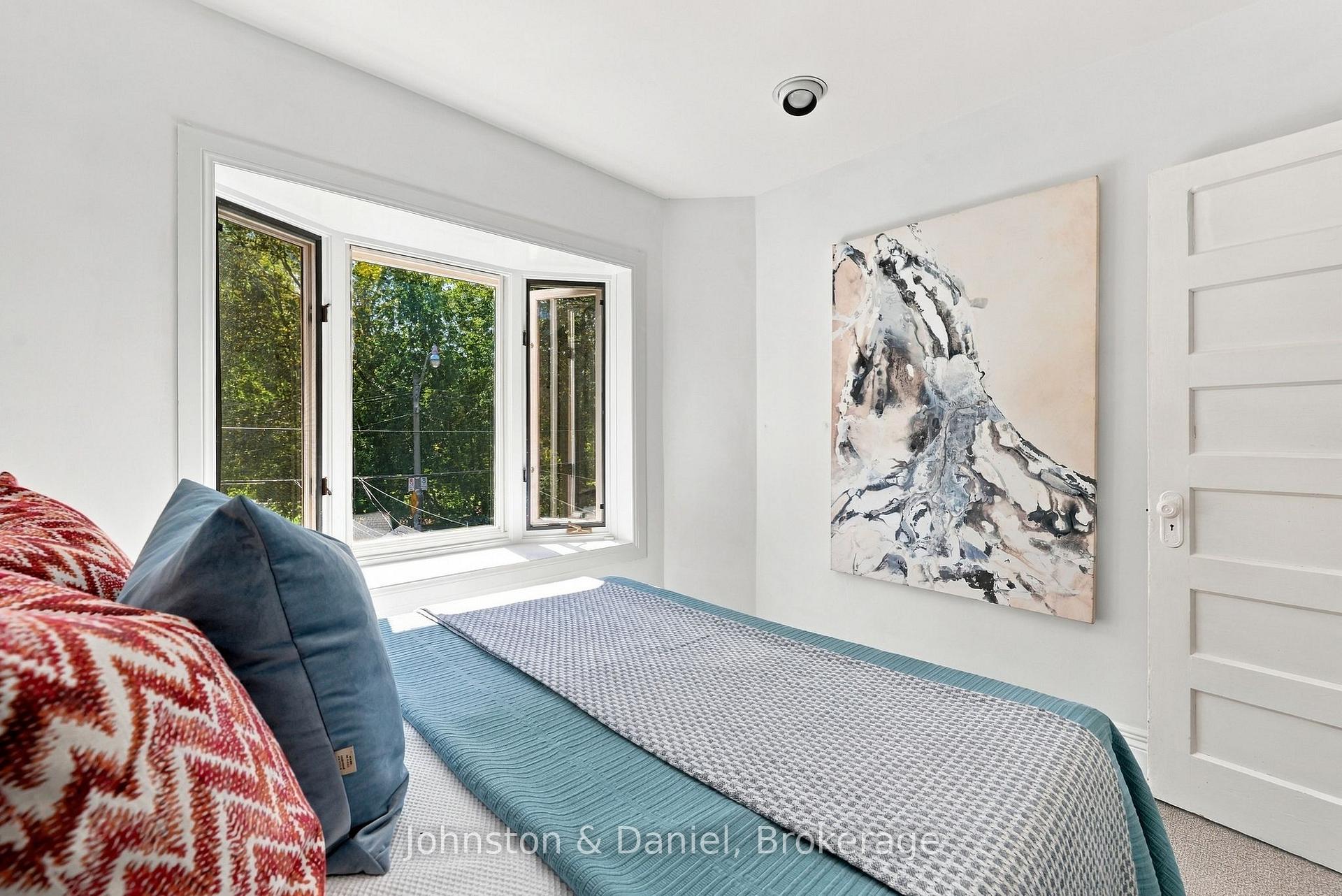 Photo 19 of 17 Gibson Avenue, Toronto, The Annex — HOMEH