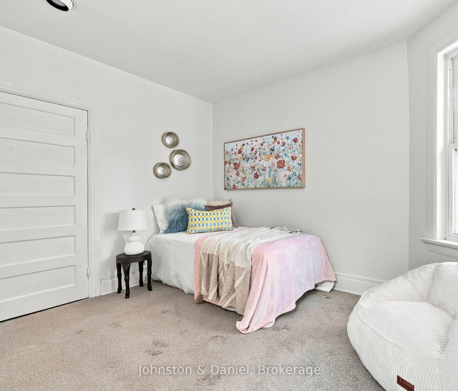 Photo 21 of 17 Gibson Avenue, Toronto, The Annex — HOMEH