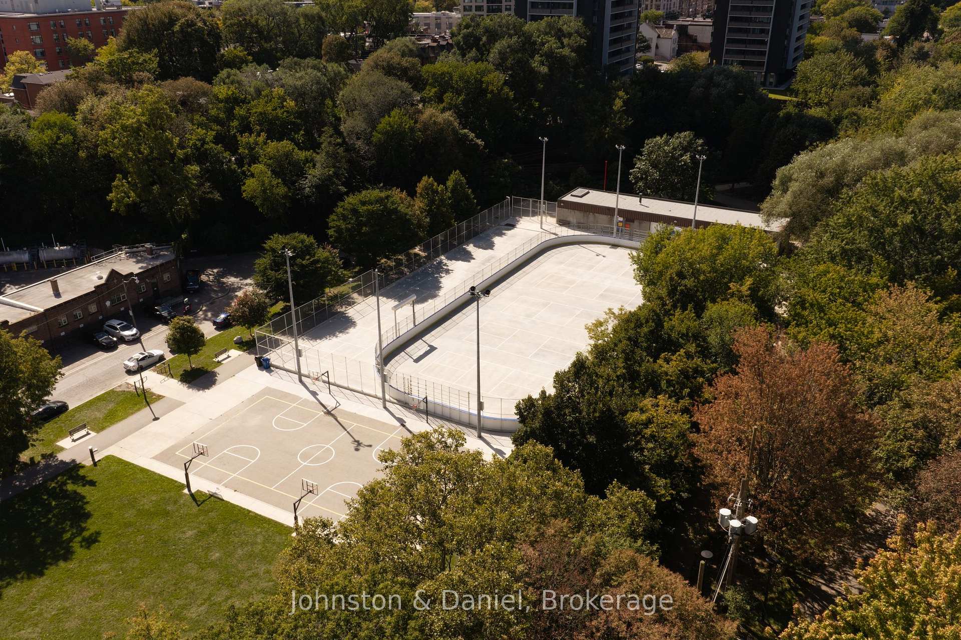 Photo 32 of 17 Gibson Avenue, Toronto, The Annex — HOMEH