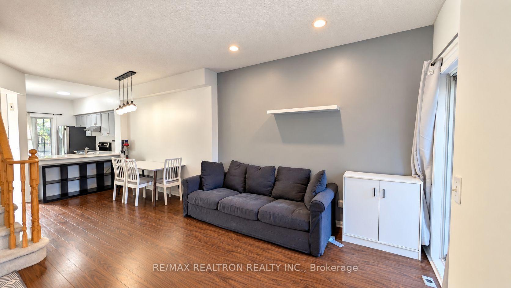 Photo 8 of Unit 7, 22 St Moritz Way, Markham, Unionville — HOMEH