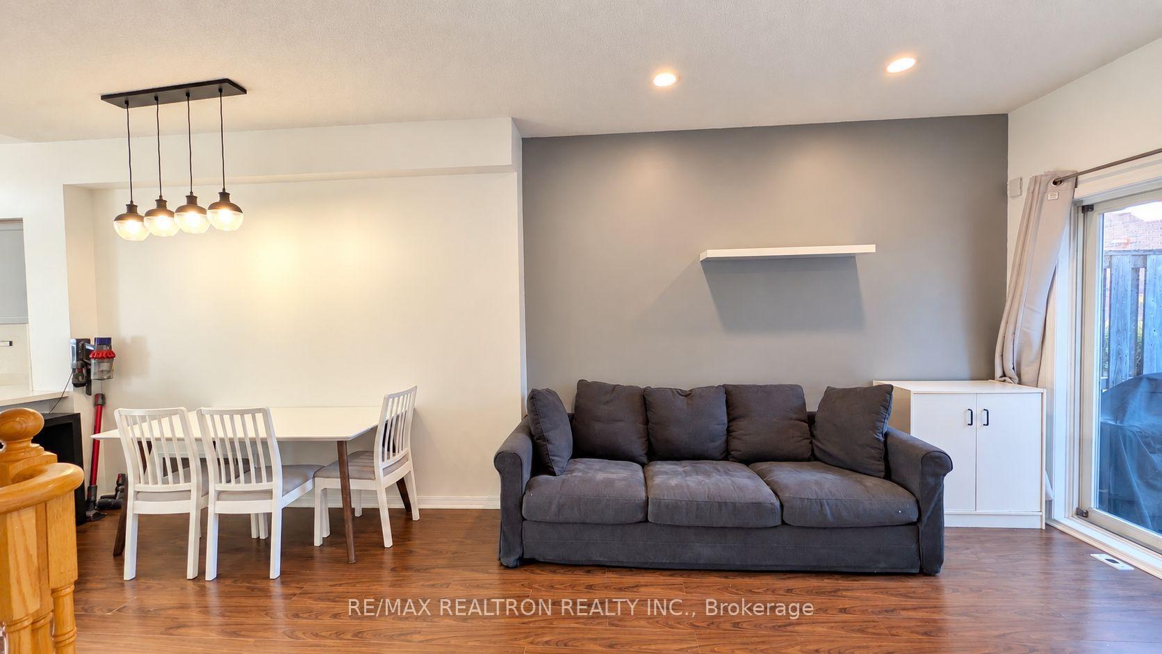 Photo 9 of Unit 7, 22 St Moritz Way, Markham, Unionville — HOMEH
