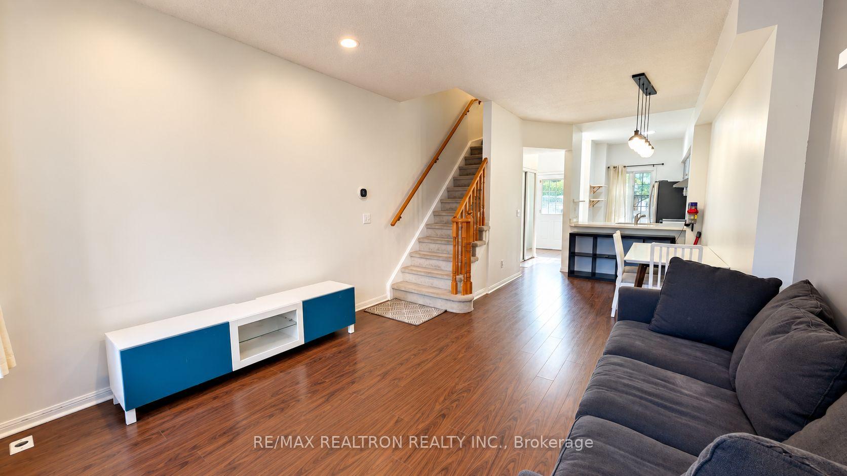 Photo 10 of Unit 7, 22 St Moritz Way, Markham, Unionville — HOMEH