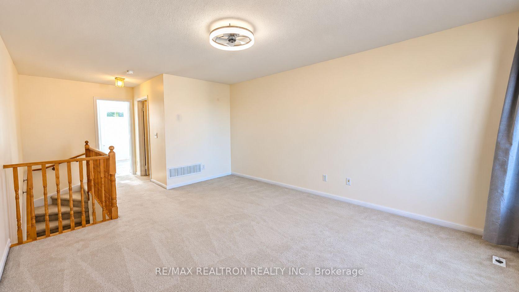 Photo 17 of Unit 7, 22 St Moritz Way, Markham, Unionville — HOMEH