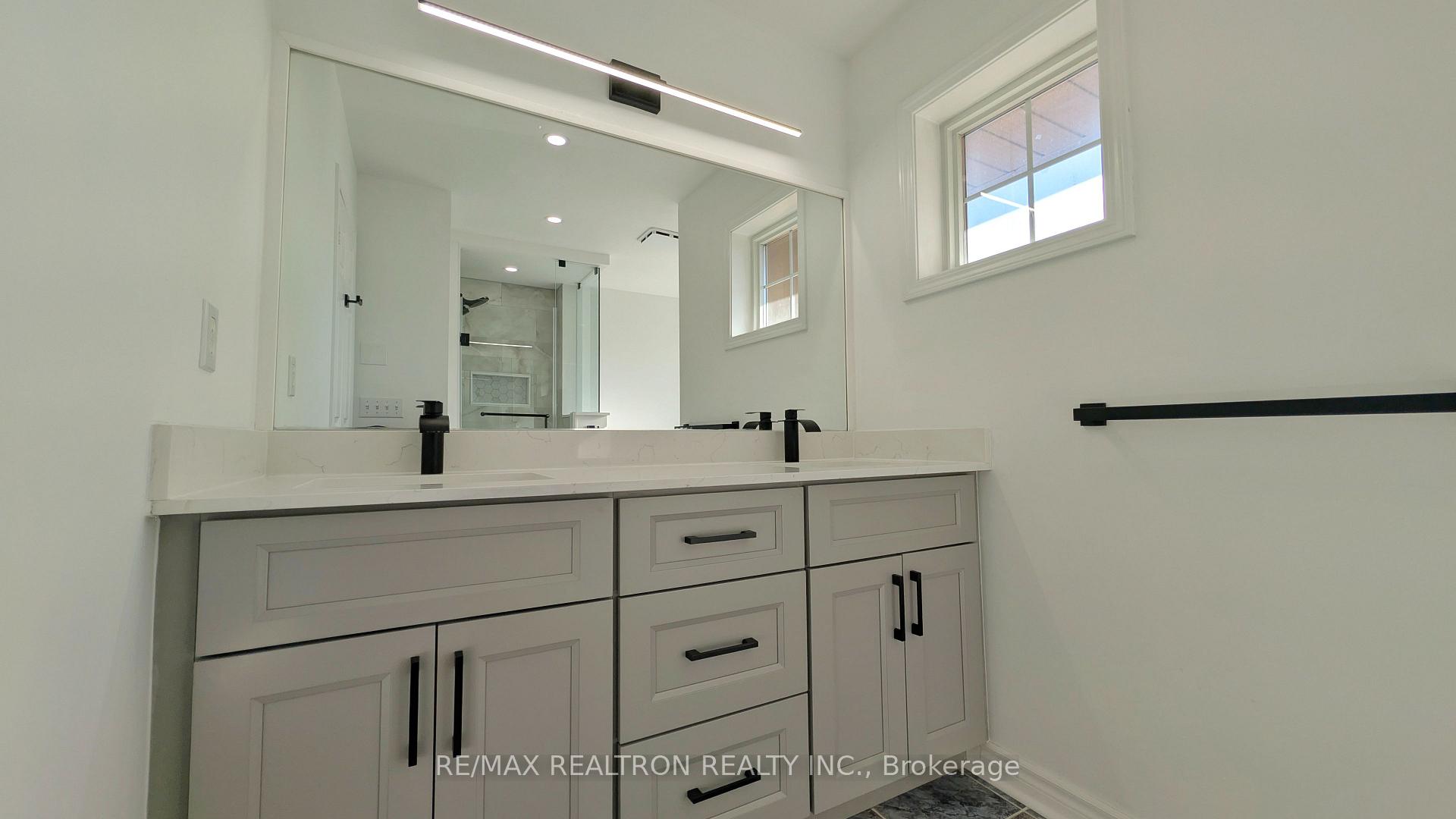 Photo 22 of Unit 7, 22 St Moritz Way, Markham, Unionville — HOMEH