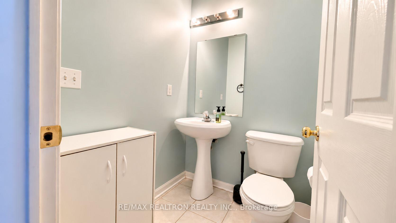 Photo 34 of Unit 7, 22 St Moritz Way, Markham, Unionville — HOMEH