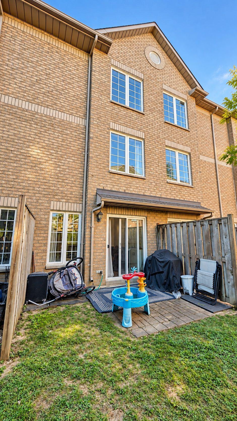Photo 37 of Unit 7, 22 St Moritz Way, Markham, Unionville — HOMEH