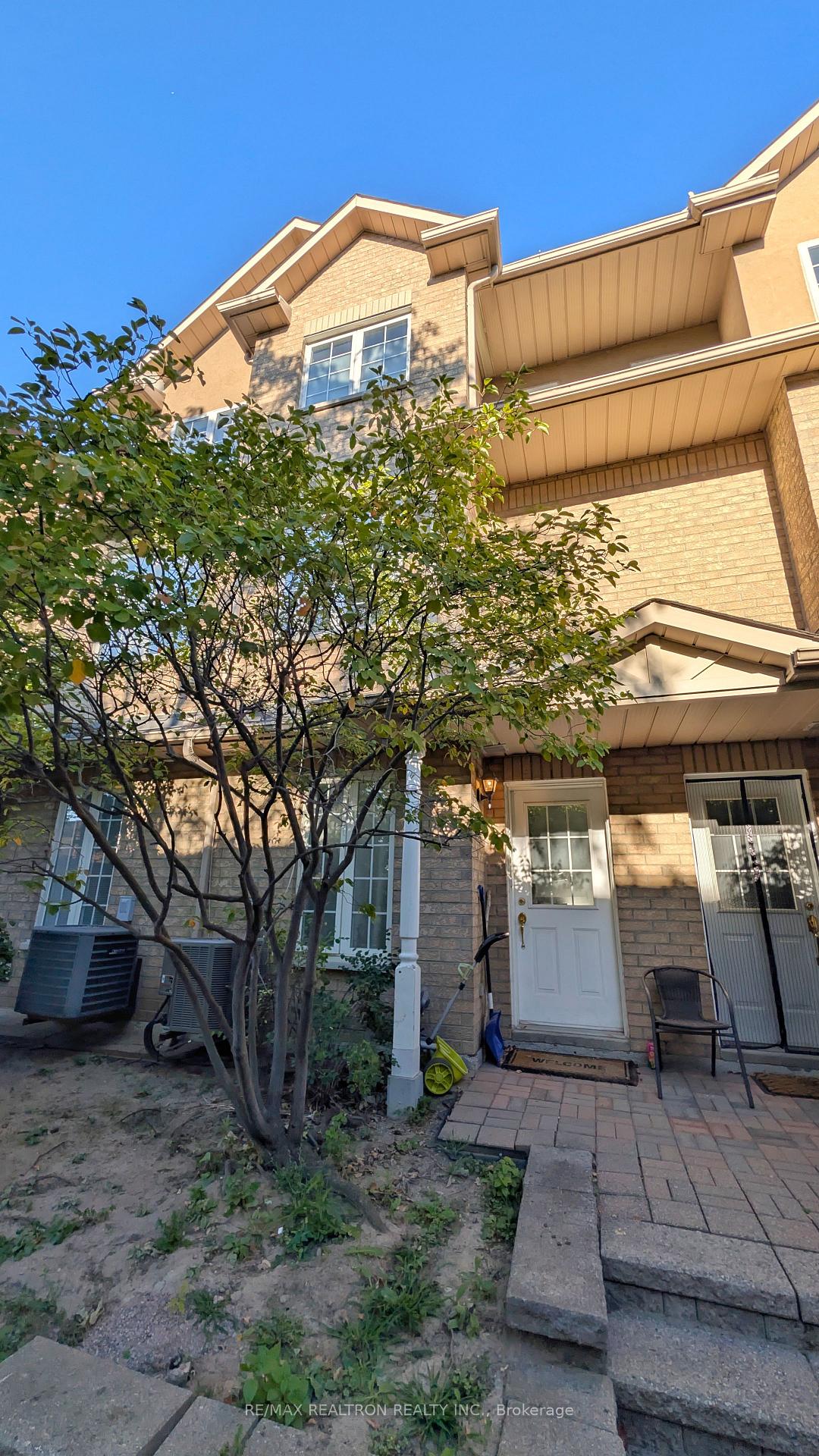 Photo 38 of Unit 7, 22 St Moritz Way, Markham, Unionville — HOMEH