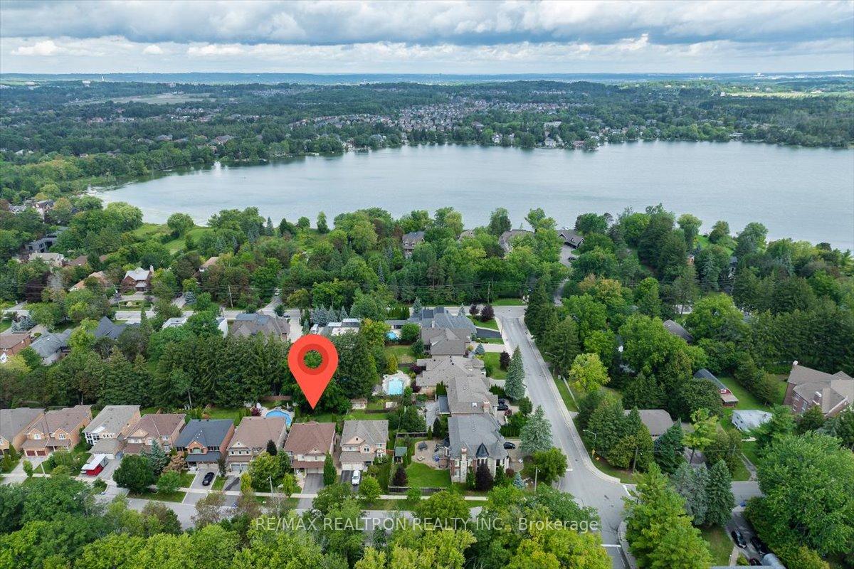 Photo 2 of 158 Nantucket Drive, Richmond Hill, Oak Ridges Lake Wilcox — HOMEH