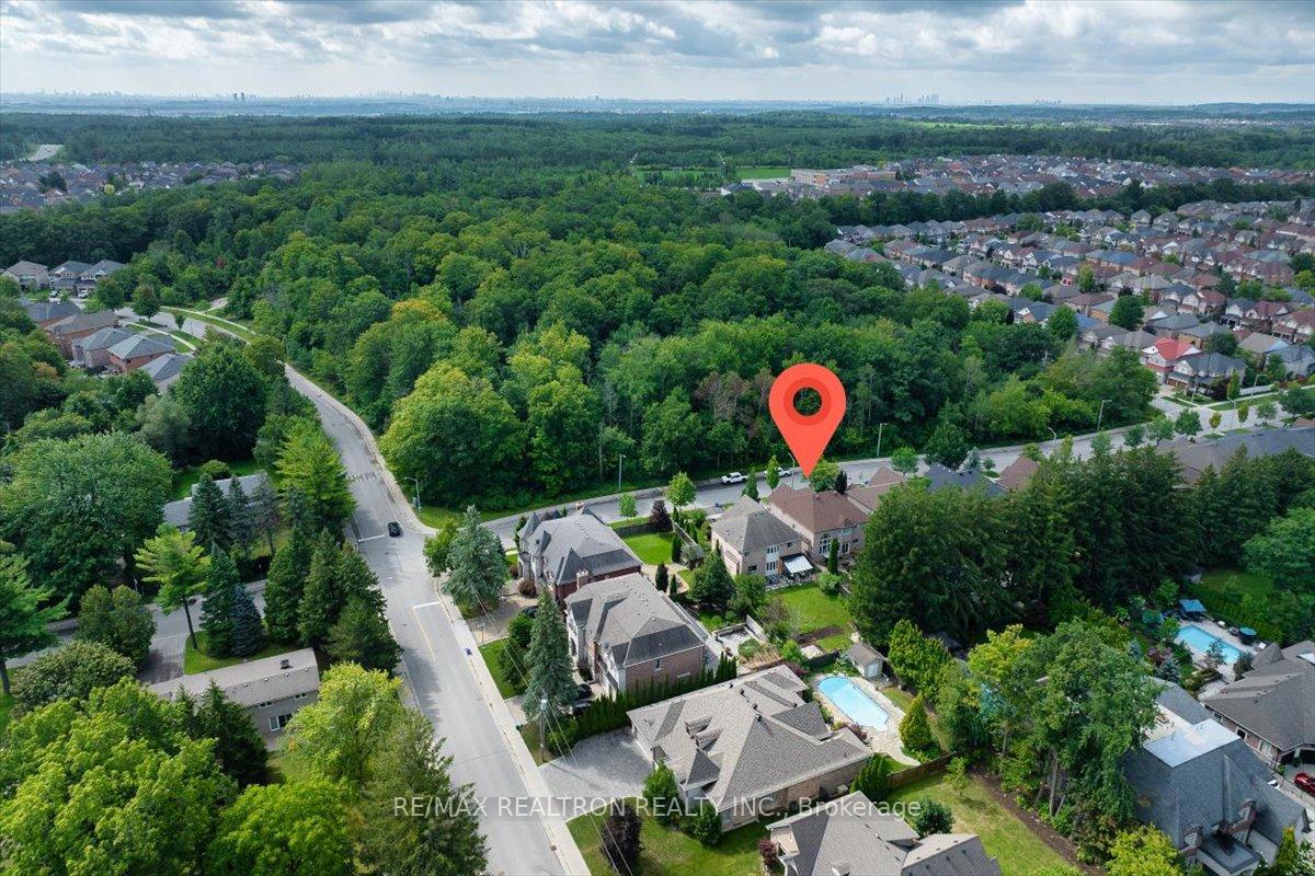 Photo 3 of 158 Nantucket Drive, Richmond Hill, Oak Ridges Lake Wilcox — HOMEH