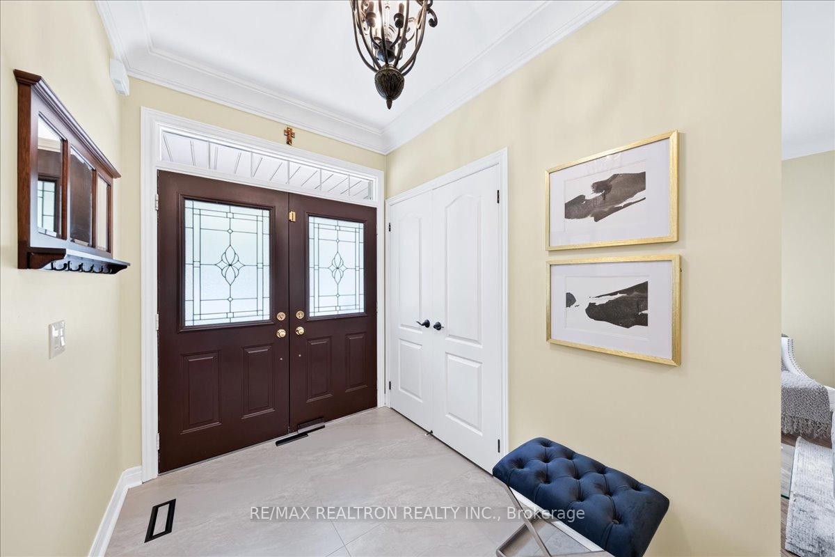 Photo 5 of 158 Nantucket Drive, Richmond Hill, Oak Ridges Lake Wilcox — HOMEH