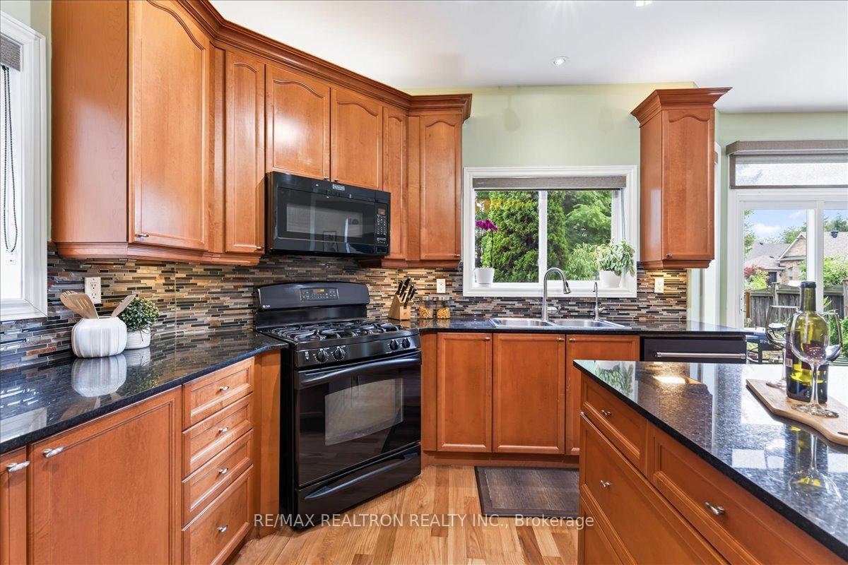 Photo 16 of 158 Nantucket Drive, Richmond Hill, Oak Ridges Lake Wilcox — HOMEH