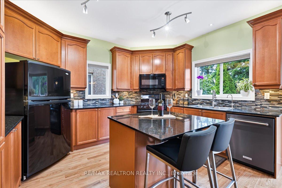 Photo 17 of 158 Nantucket Drive, Richmond Hill, Oak Ridges Lake Wilcox — HOMEH