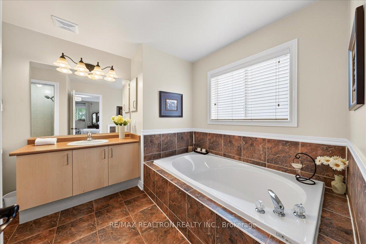 Photo 31 of 158 Nantucket Drive, Richmond Hill, Oak Ridges Lake Wilcox — HOMEH