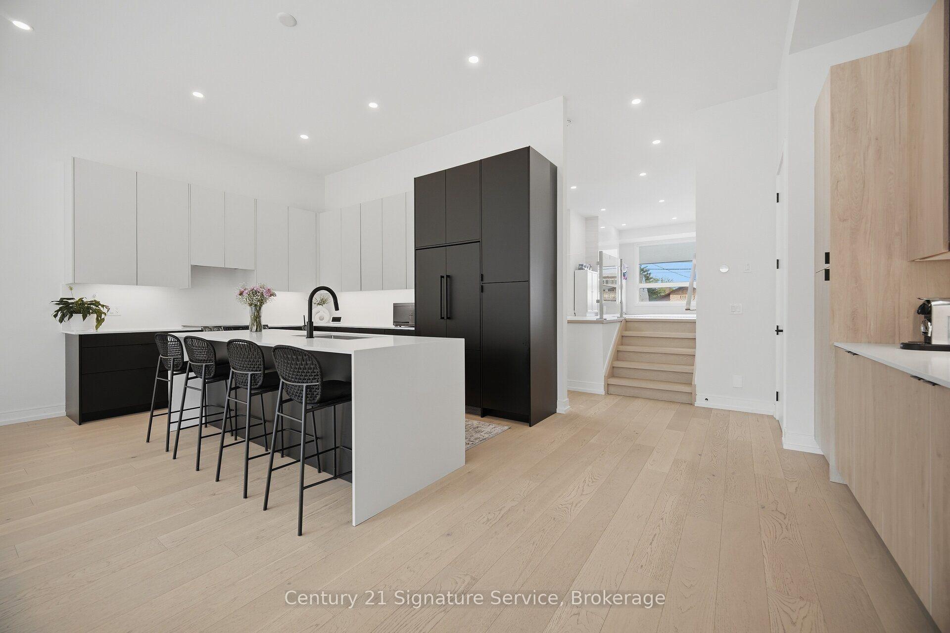 Photo 9 of 273C Ranee Avenue, North York, Yorkdale-Glen Park — HOMEH